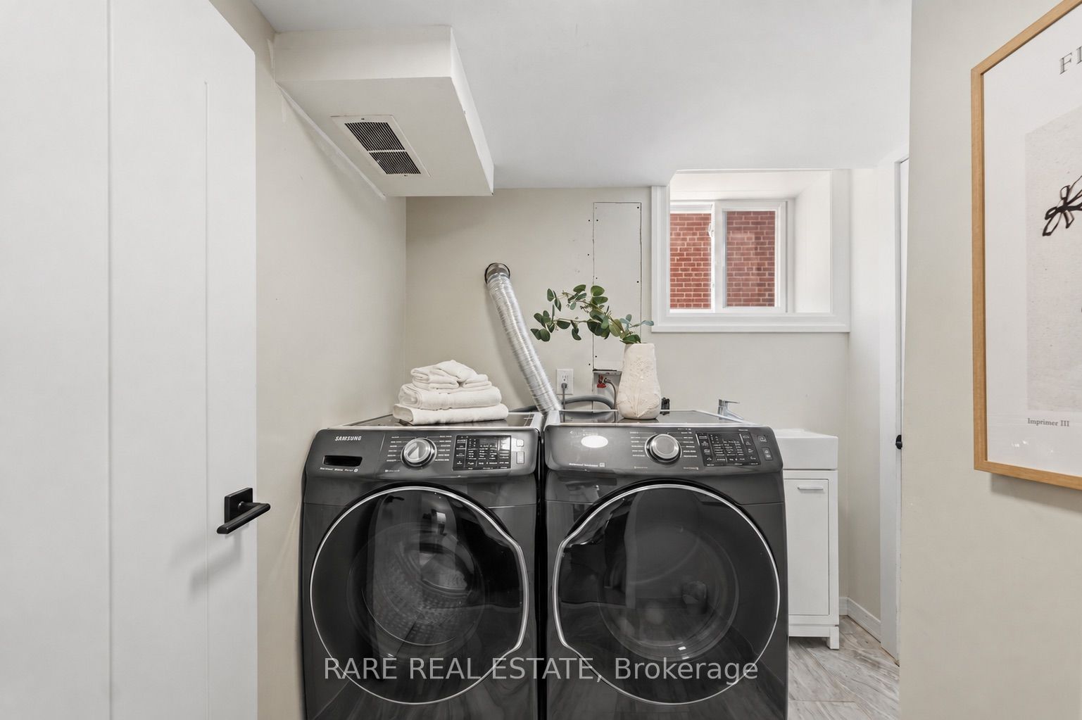 35 Kennard Avenue Property Photo 19
