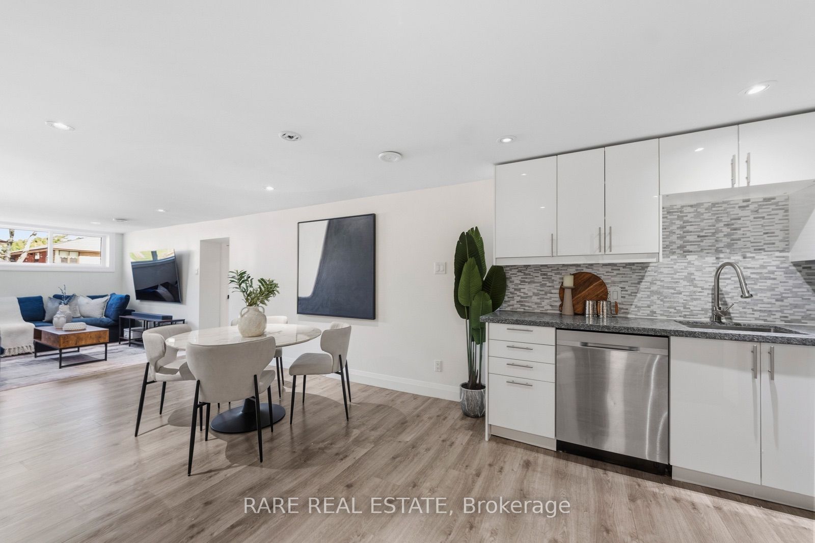 35 Kennard Avenue Property Photo 23
