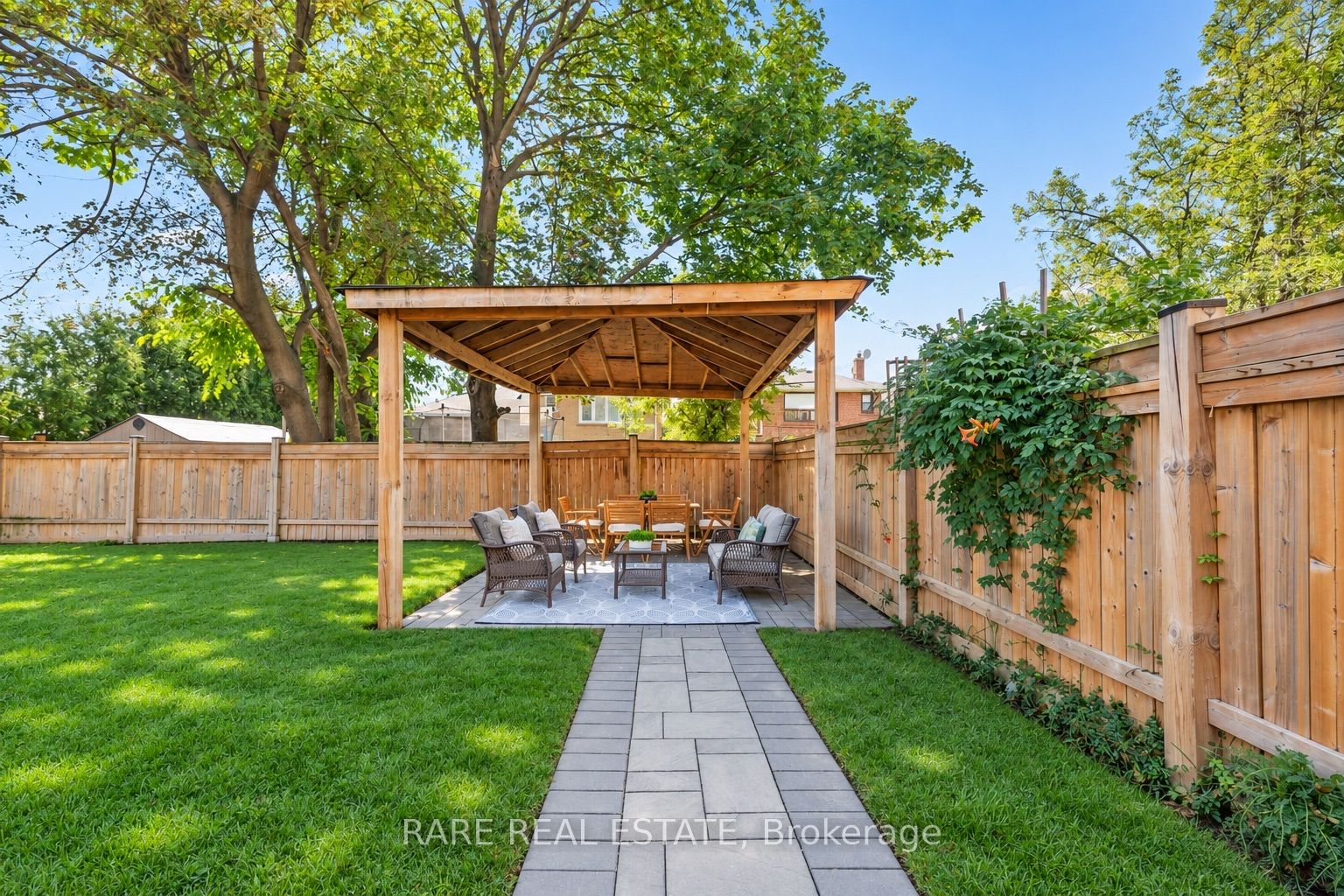 35 Kennard Avenue Property Photo 29