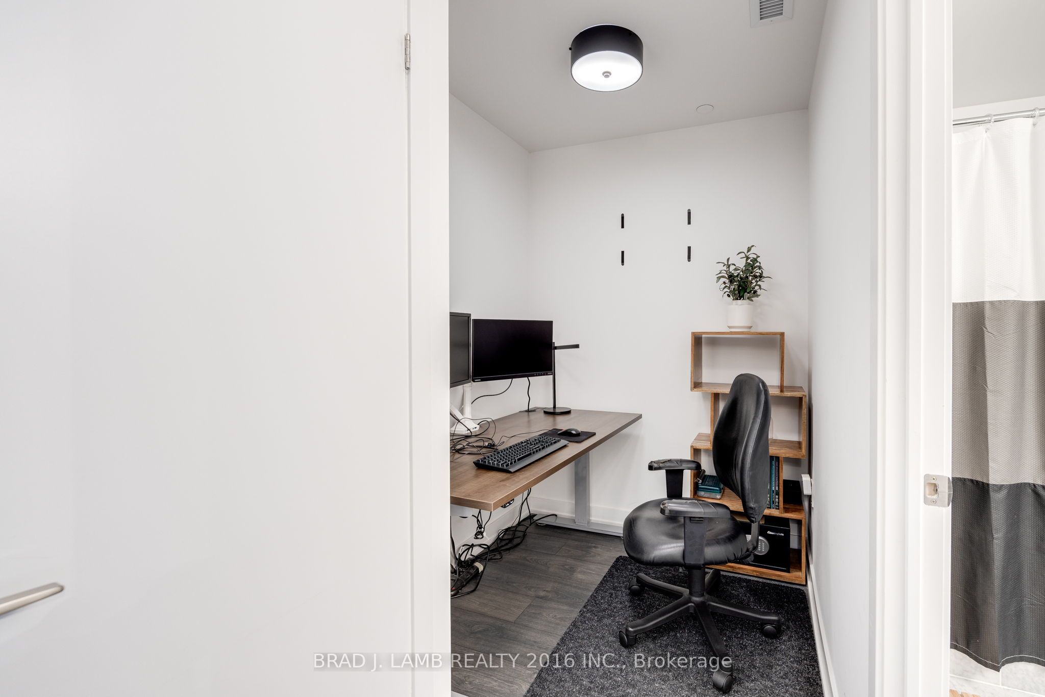 38 Iannuzzi Street 642 Property Photo 16
