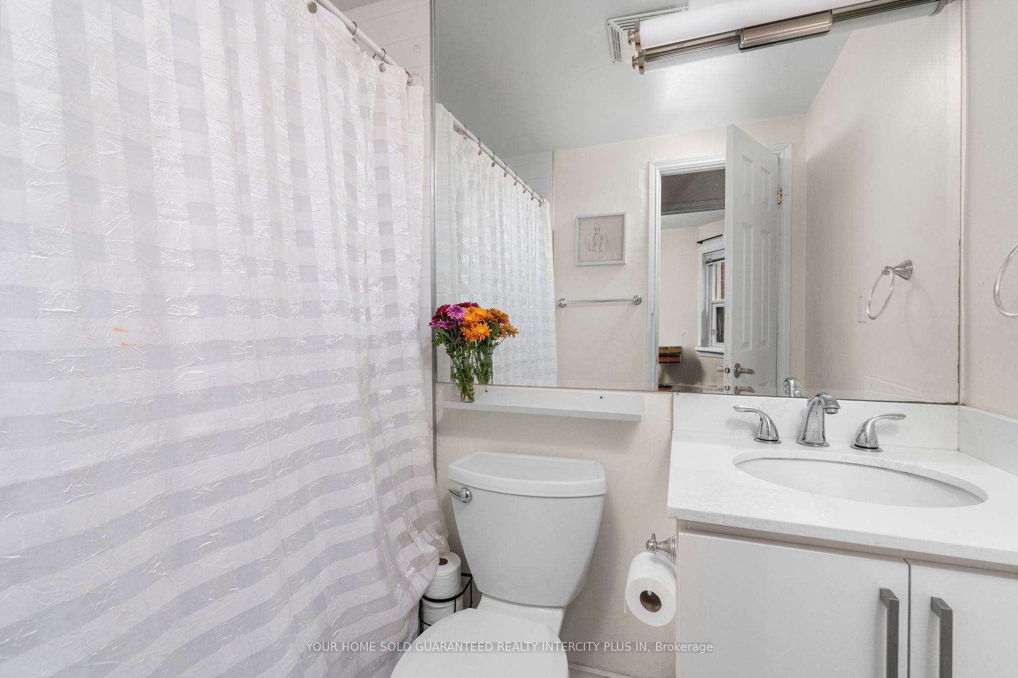 114 Vaughan Road 202 Property Photo 15