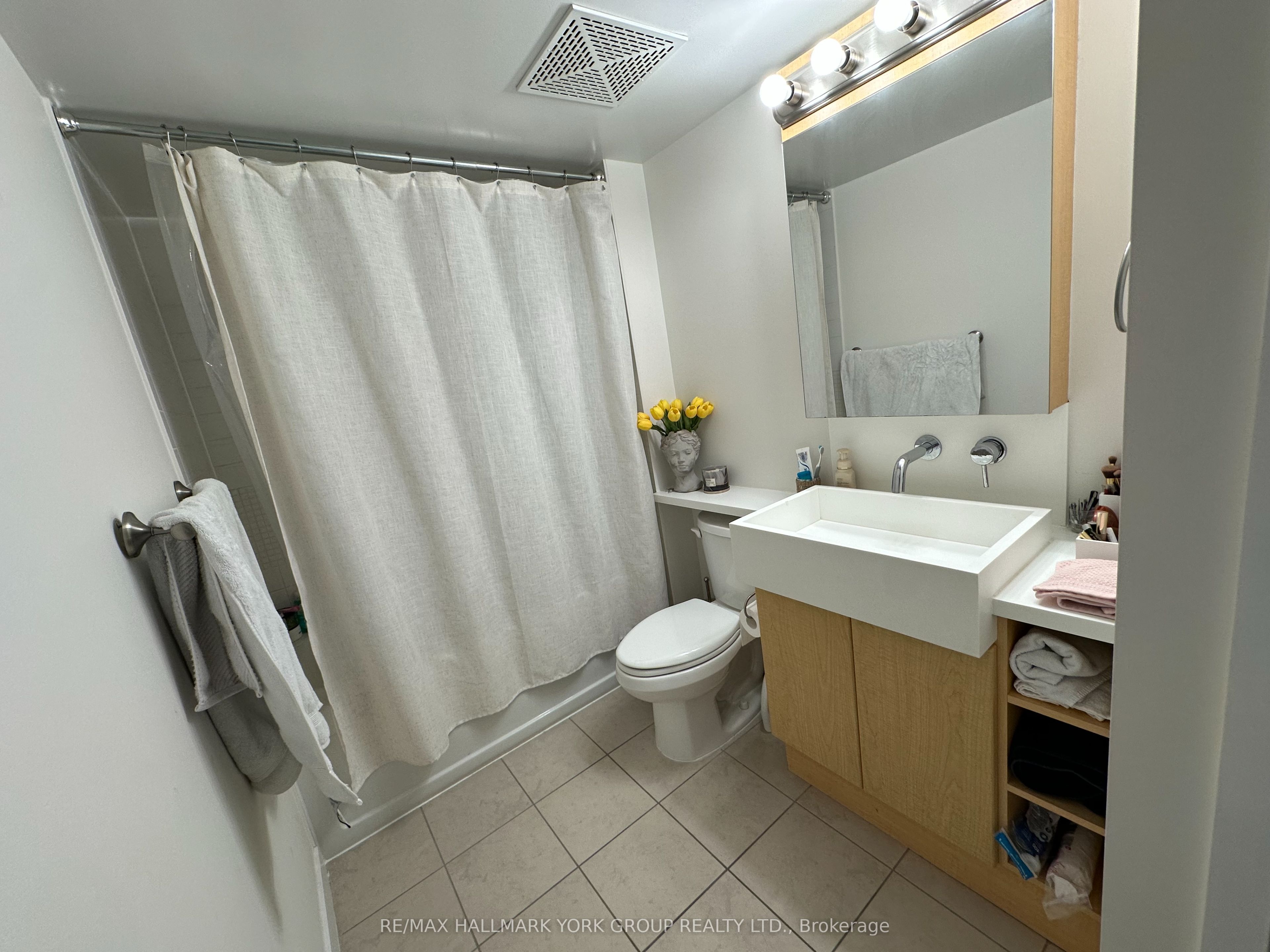 11 Brunel Court 1709 Property Photo 7