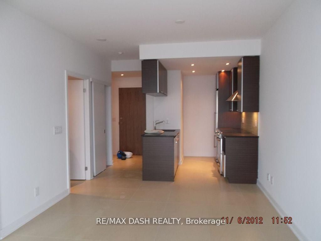 1 Market Street 1009 Property Photo 5