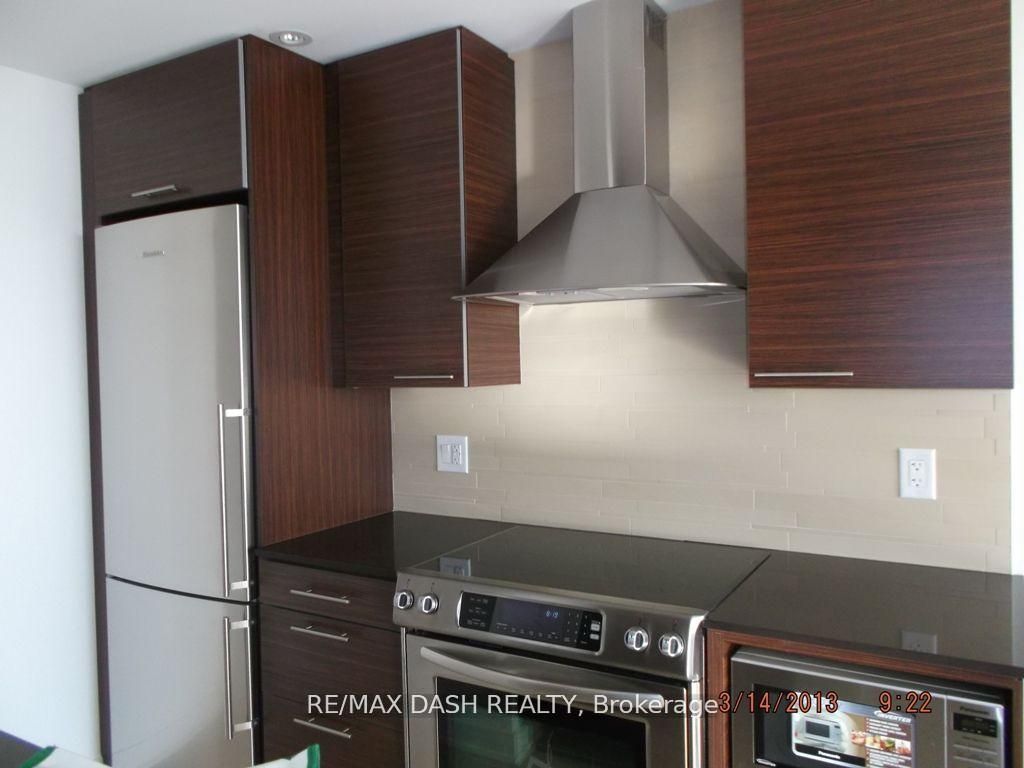 1 Market Street 1009 Property Photo 7