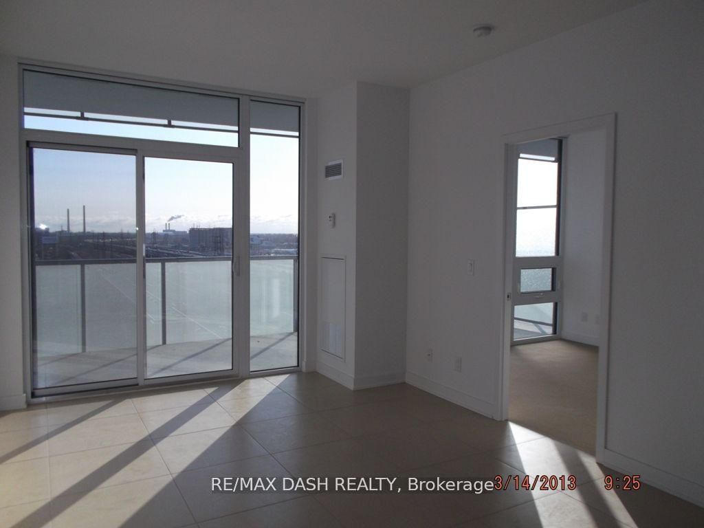 1 Market Street 1009 Property Photo 15