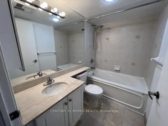 210 Victoria Street W 3609 Property Photo 6