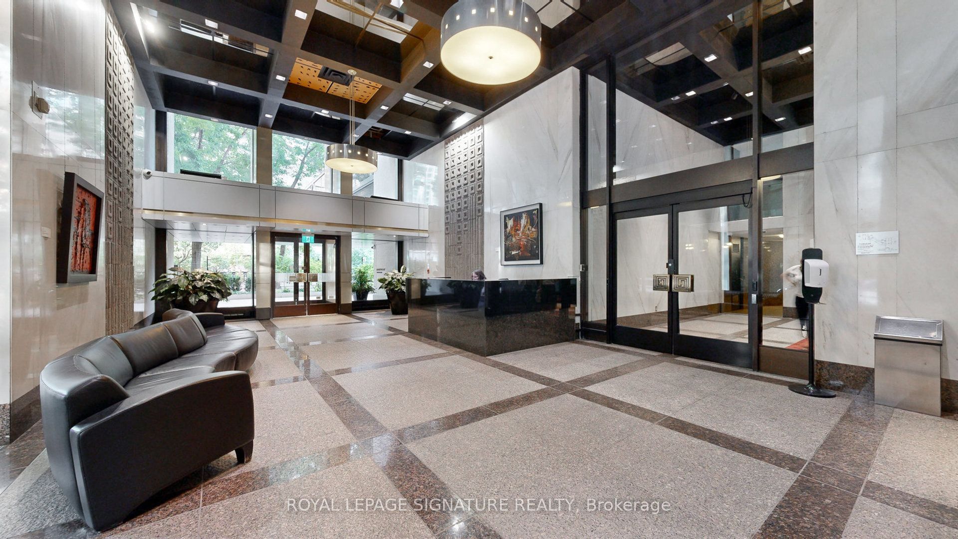 33 Harbour Square 1806 Property Photo 33
