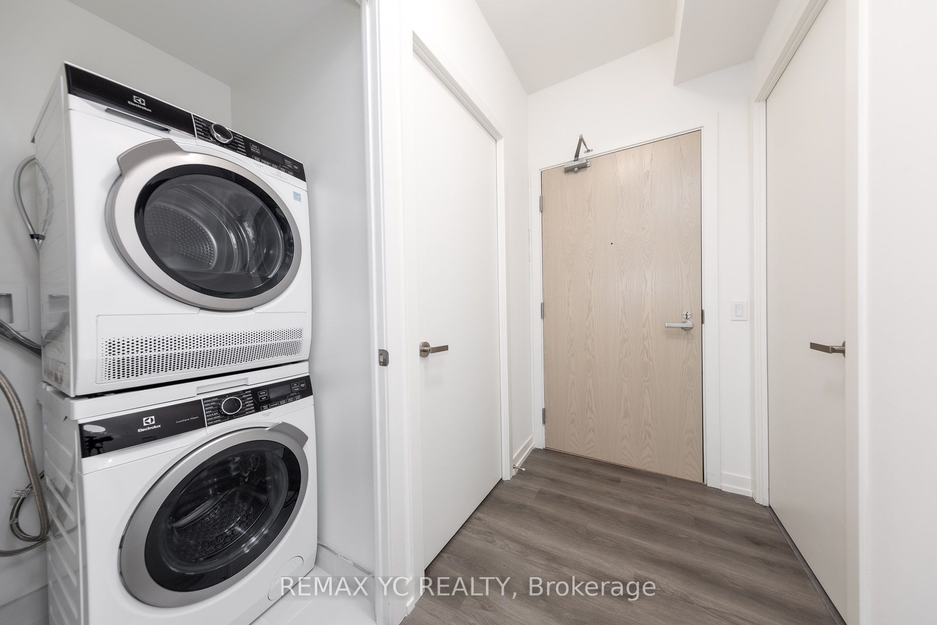 138 Downes Street 7108 Property Photo 4