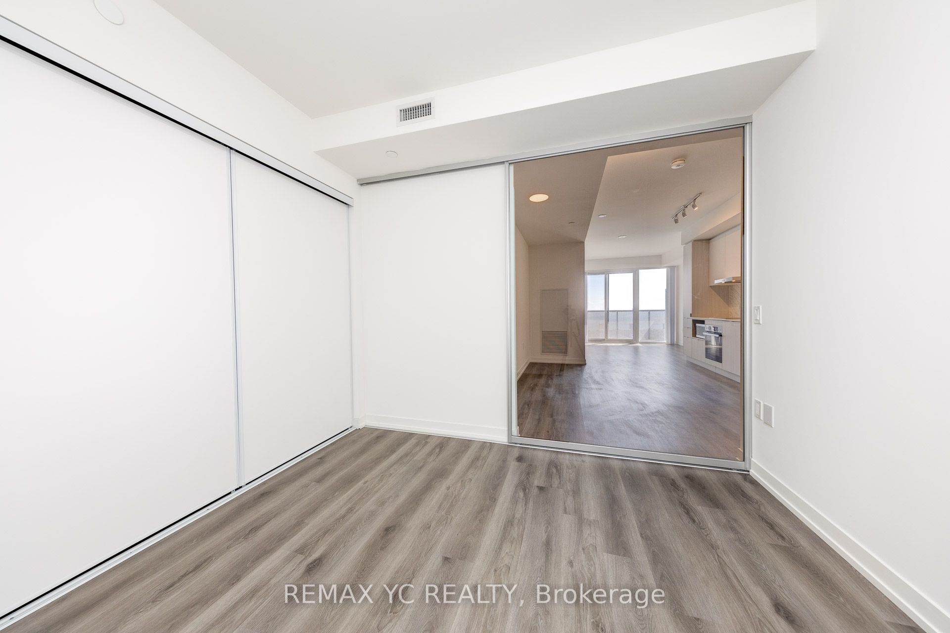 138 Downes Street 7108 Property Photo 16