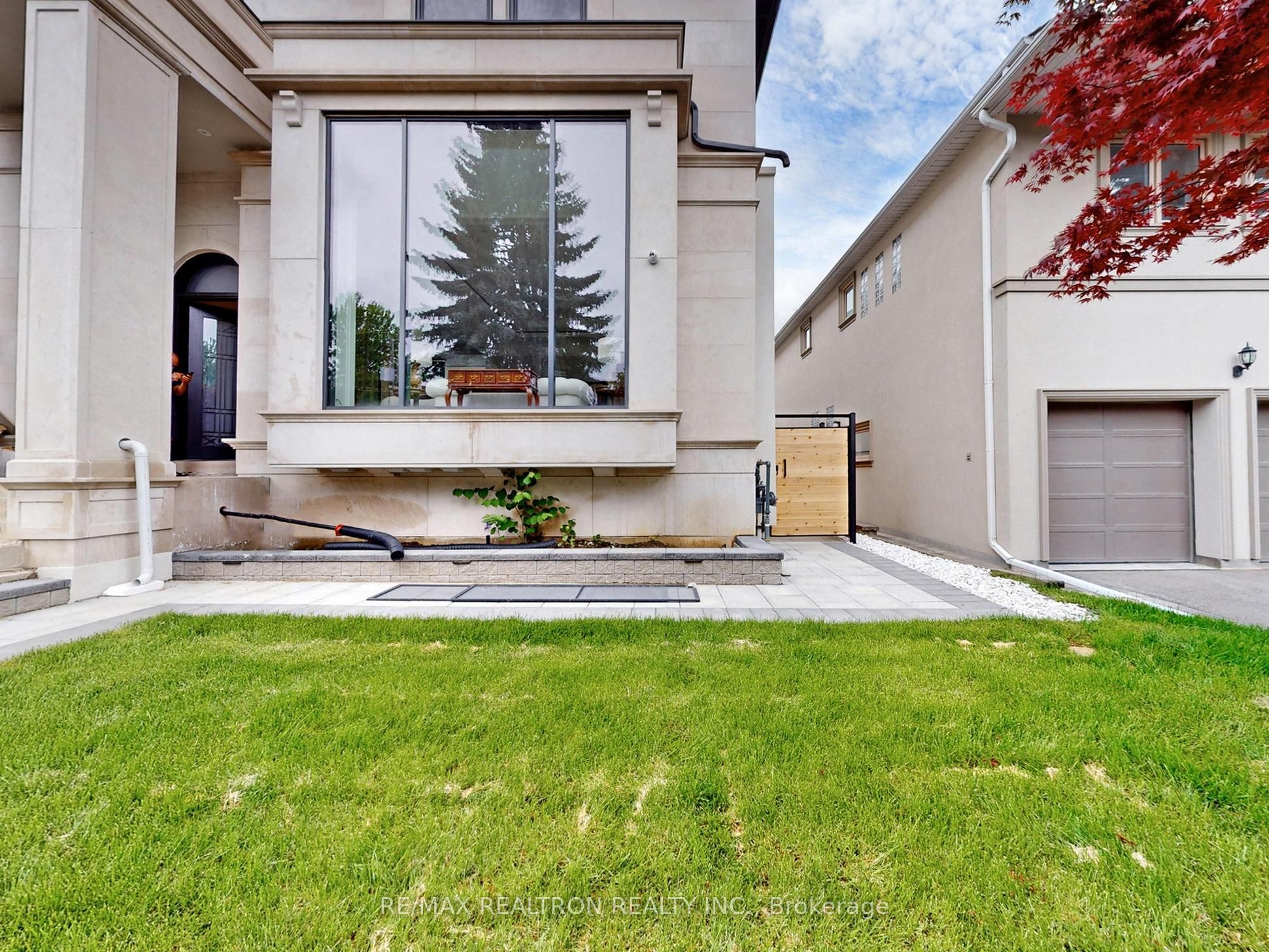 34 Morewood Crescent Property Photo 1