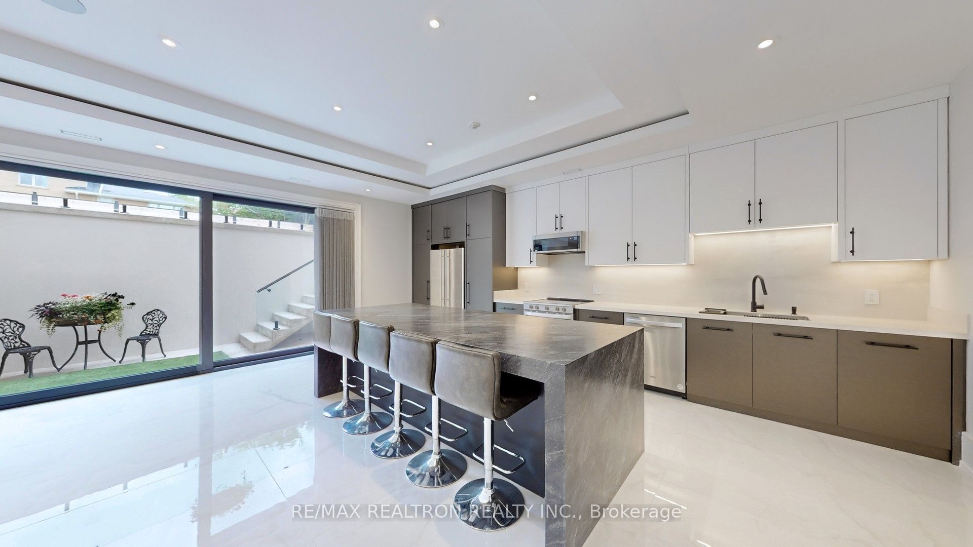 34 Morewood Crescent Property Photo 14