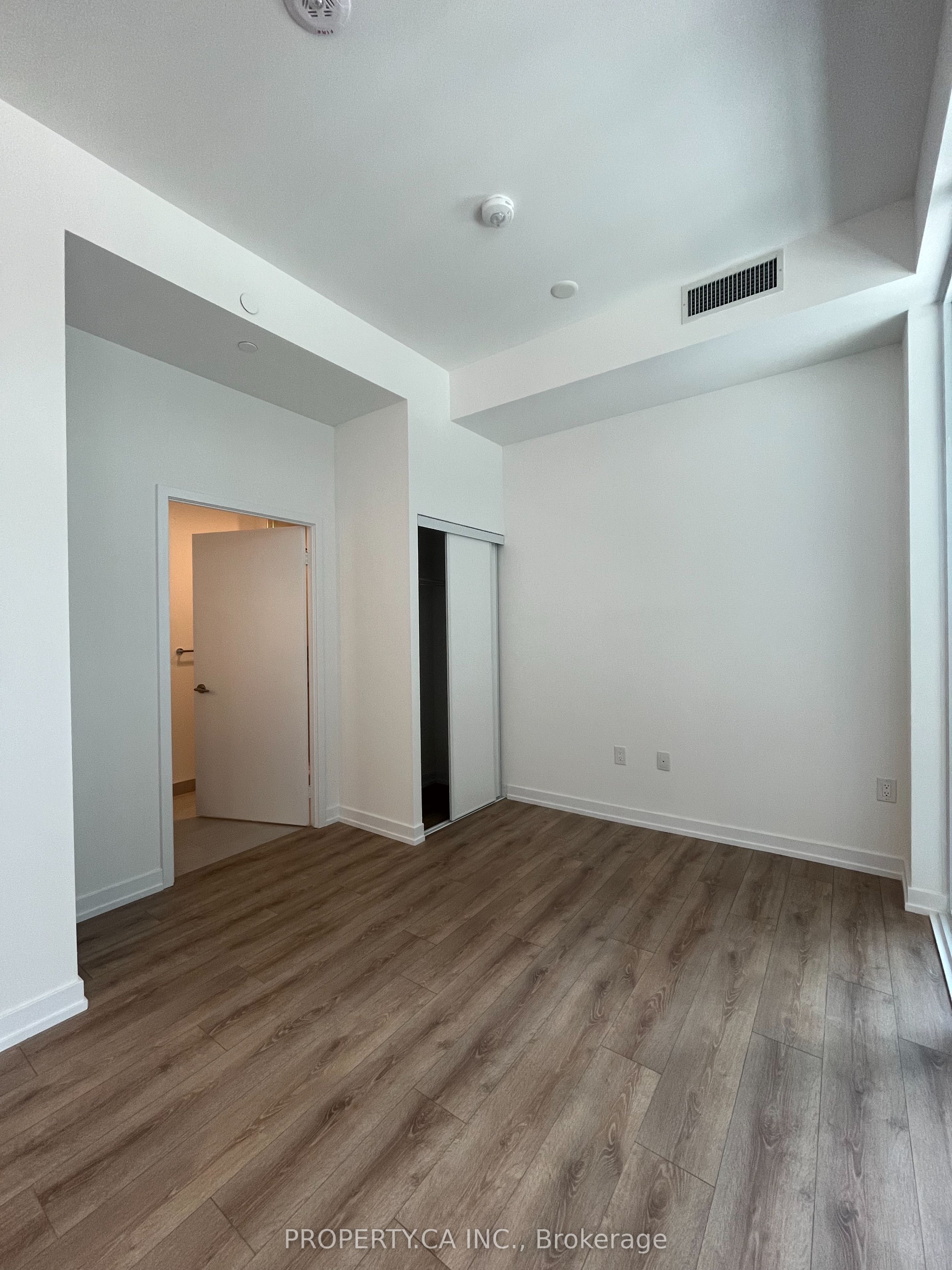 500 Dupont Street 320 Property Photo 8