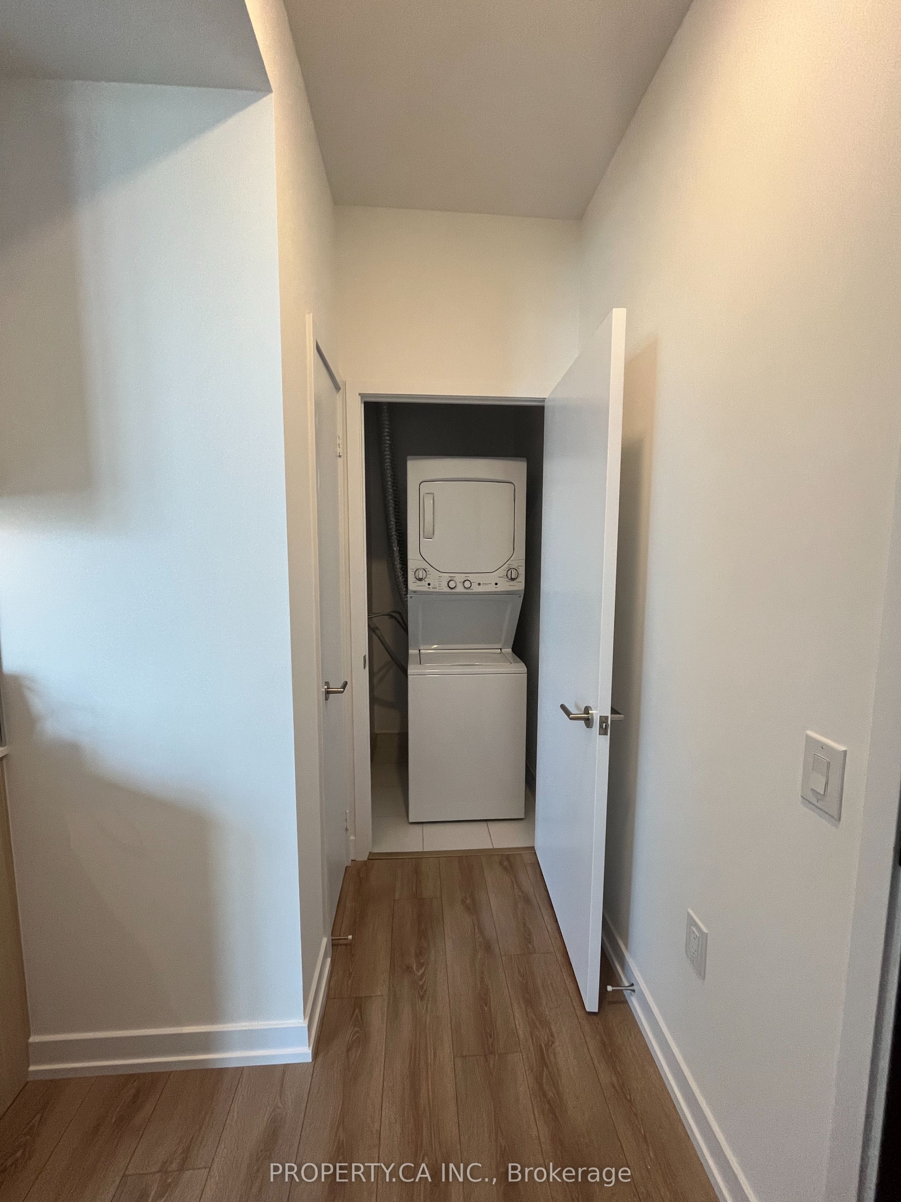 500 Dupont Street 320 Property Photo 9