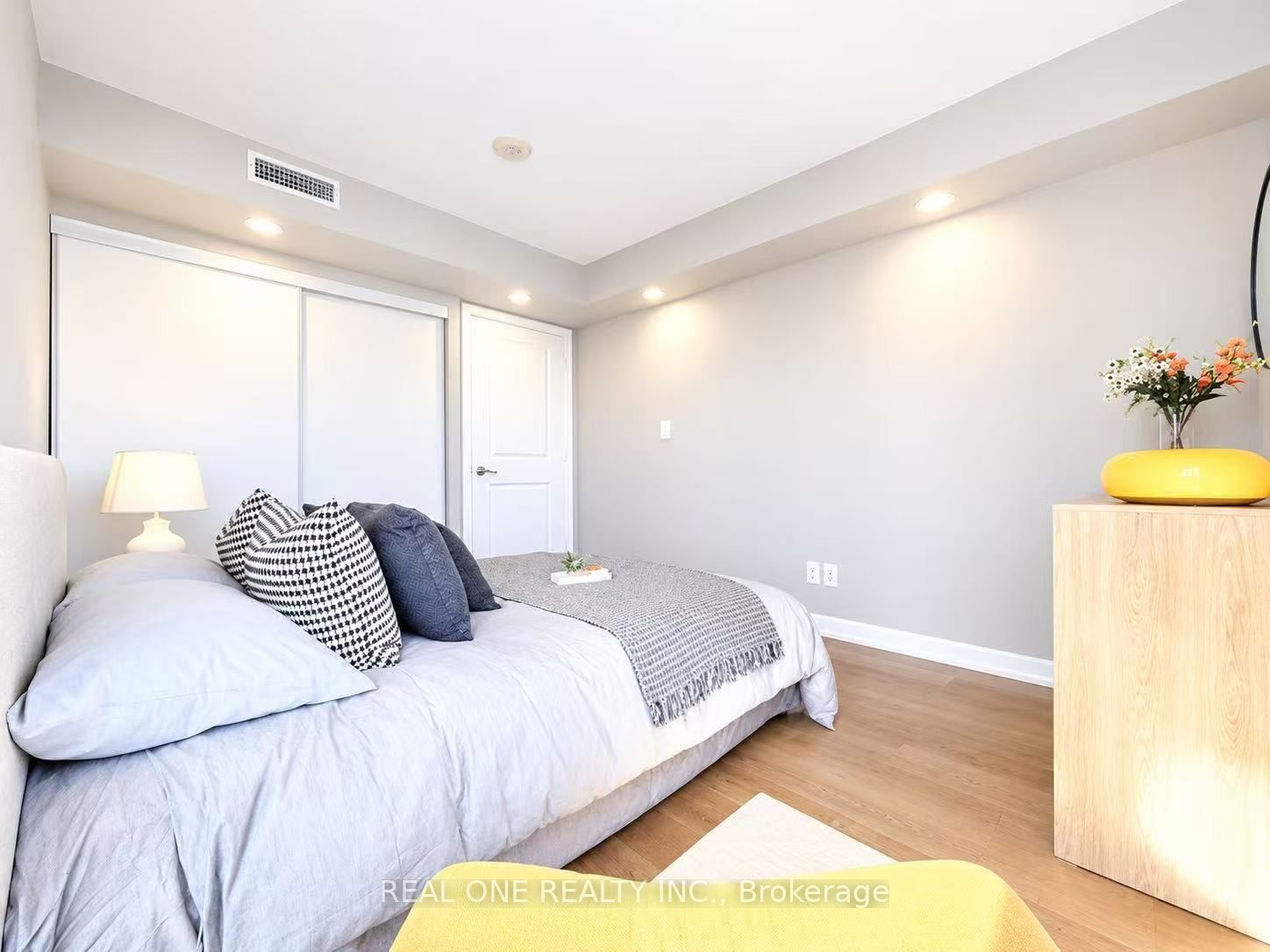 5793 Yonge Street 1905 Property Photo 16