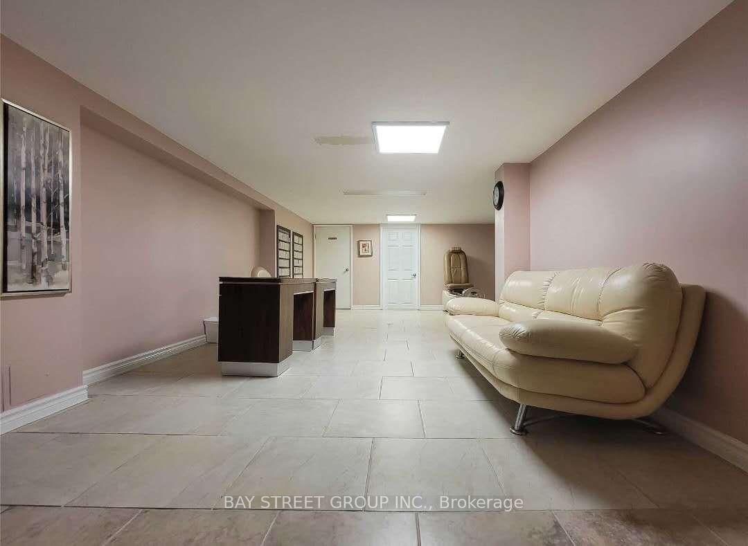 1-1048 Eglinton Avenue W Property Photo 8