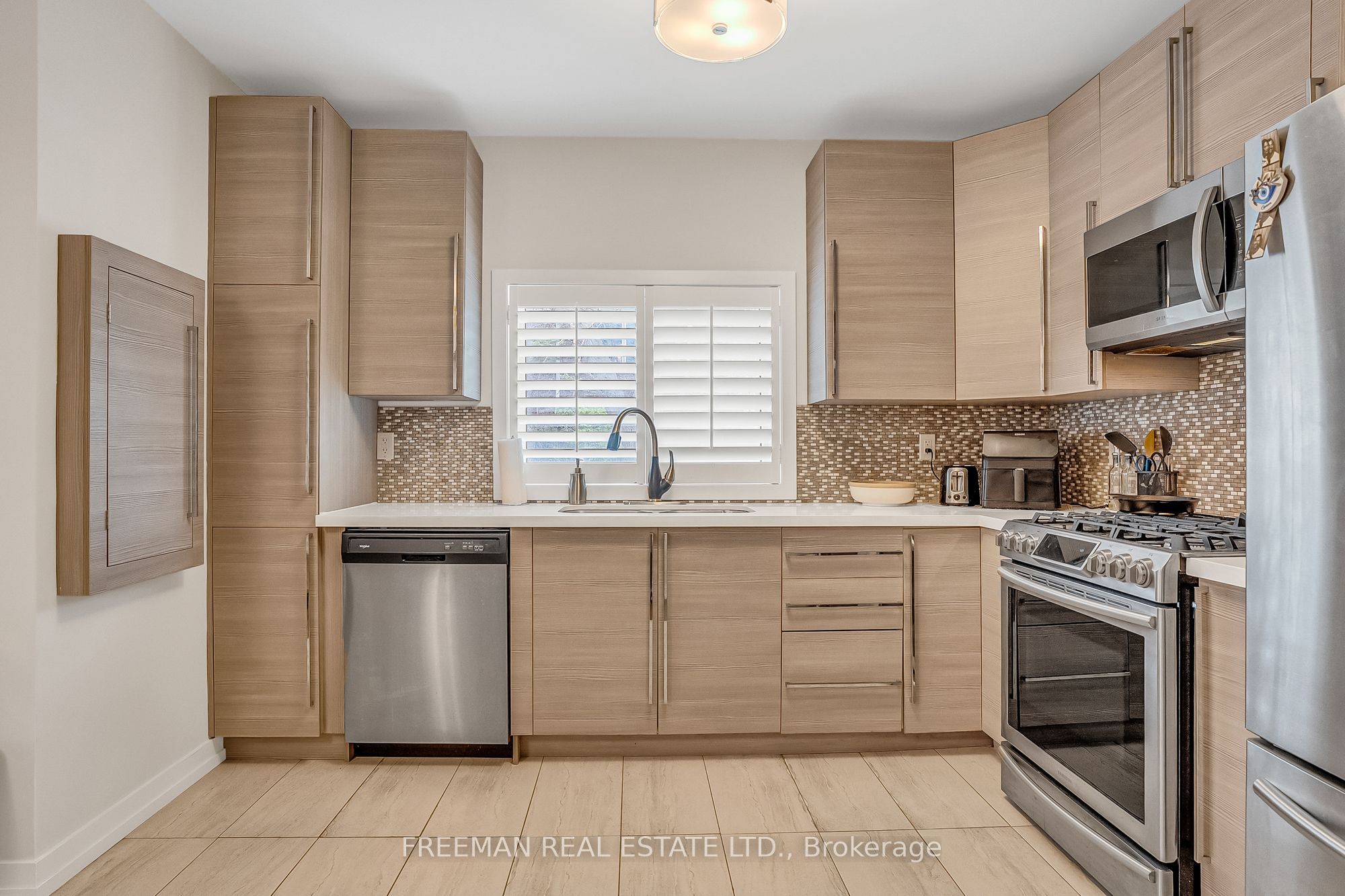 12 Arlington Avenue Main Property Photo 7