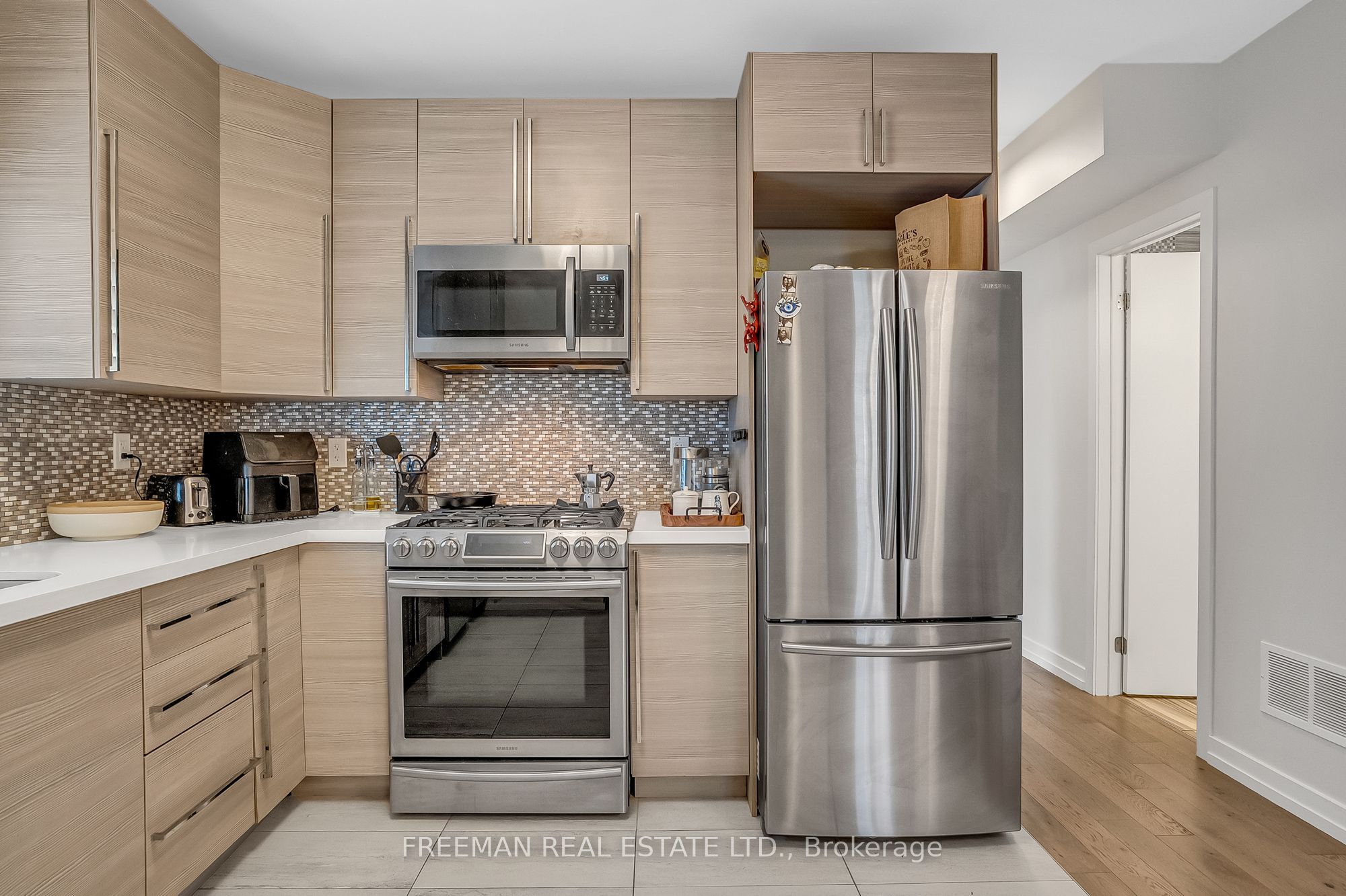 12 Arlington Avenue Main Property Photo 8