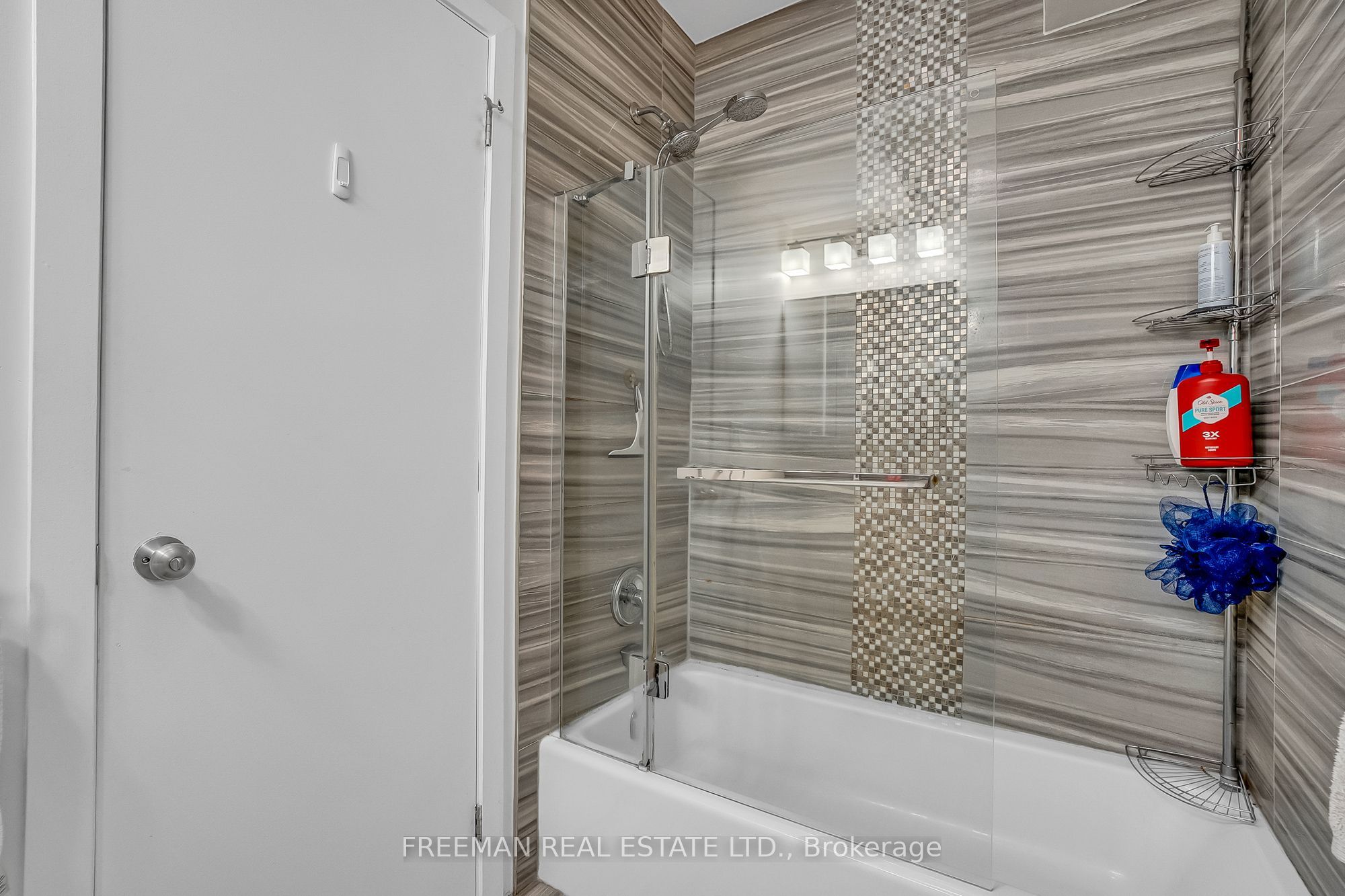 12 Arlington Avenue Main Property Photo 16