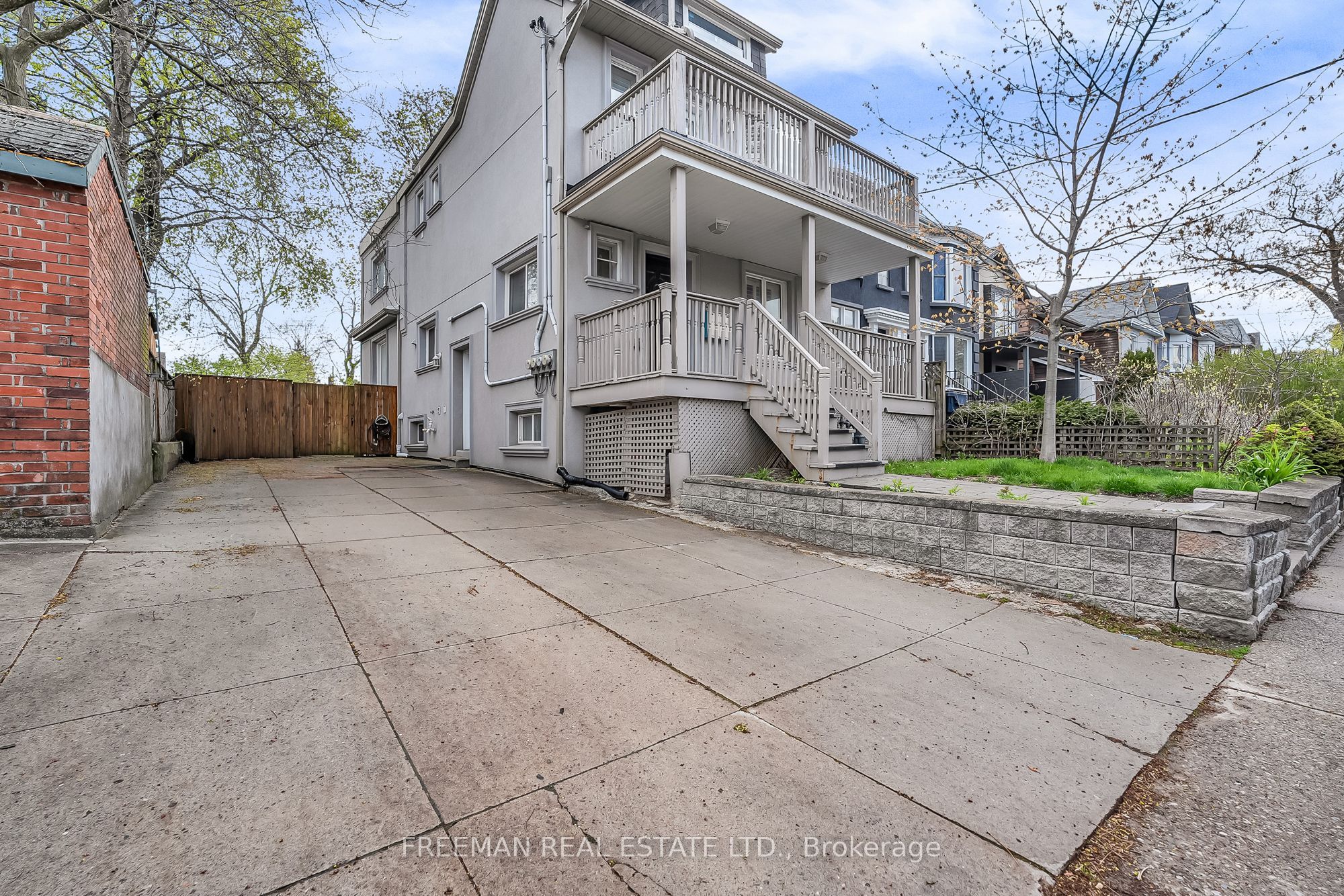 12 Arlington Avenue Main Property Photo 18