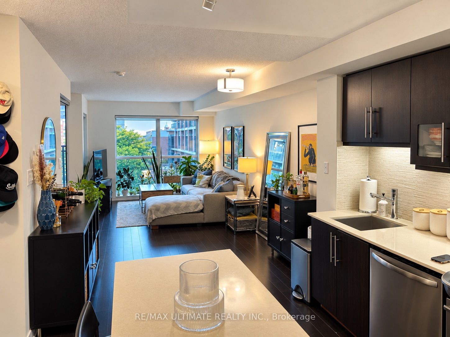 1169 Queen Street W N325 Property Photo 7