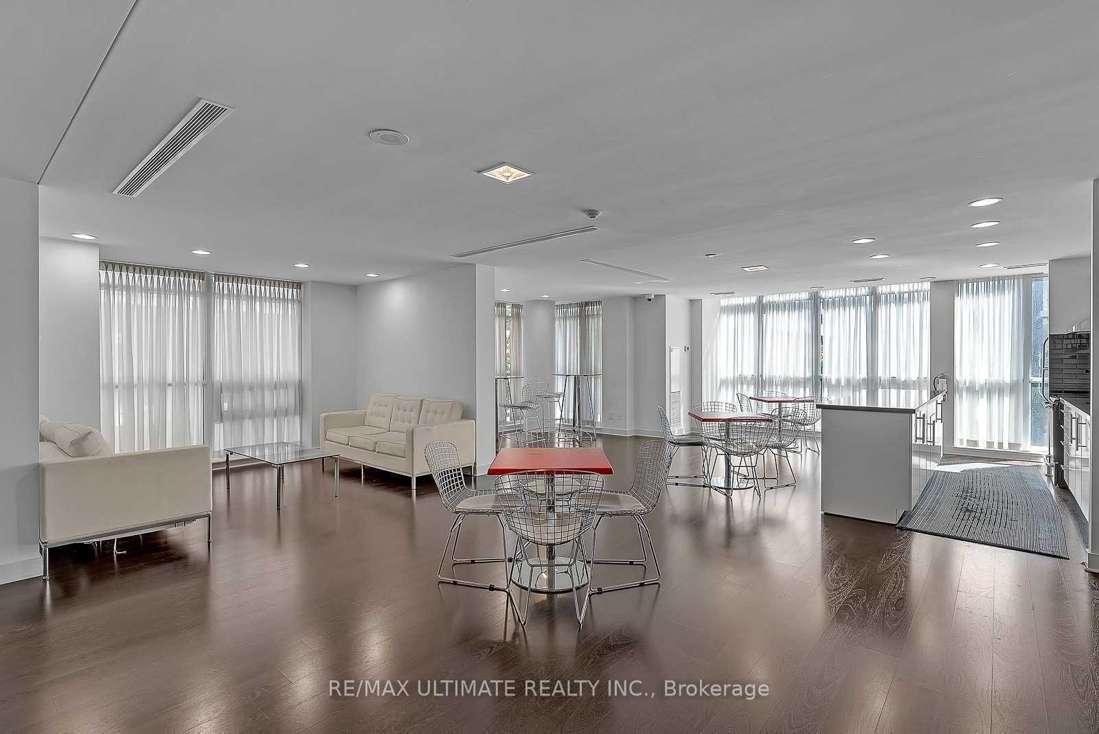 1169 Queen Street W N325 Property Photo 18