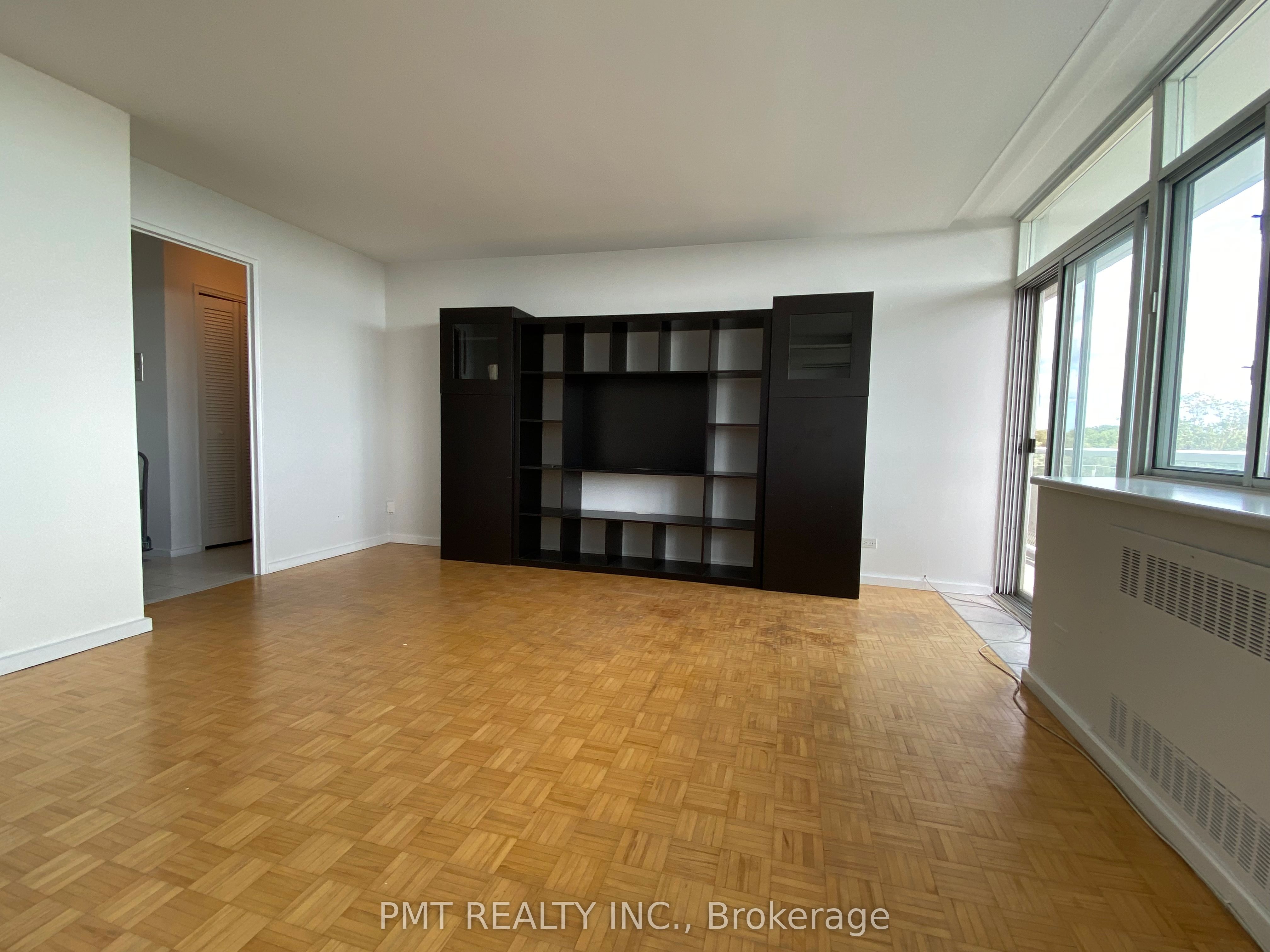 580 Christie Street 606 Property Photo 8