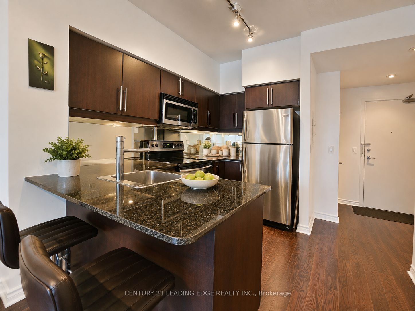 2885 Bayview Avenue 404 Property Photo 6