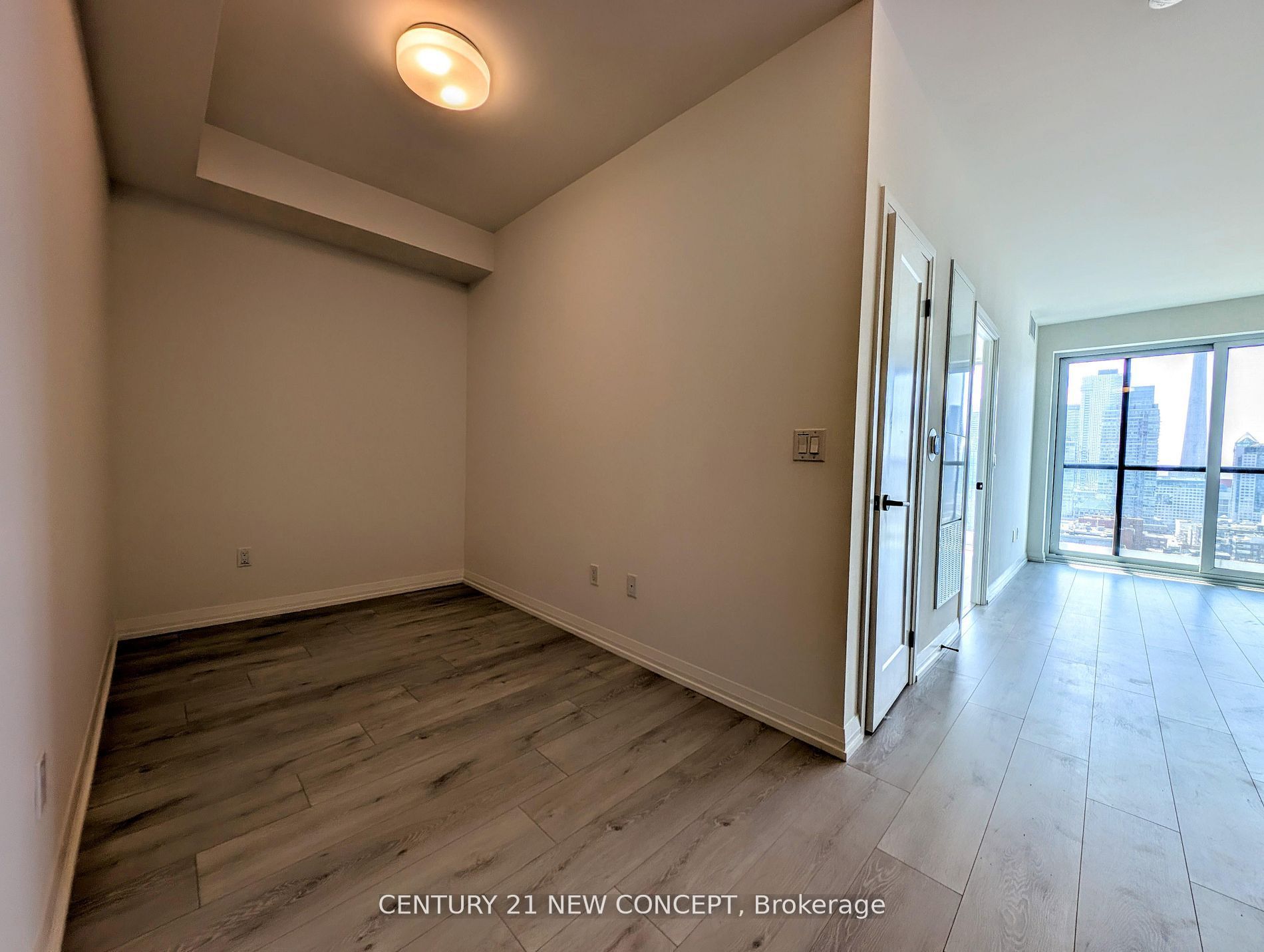 280 Dundas Street 2807 Property Photo 5