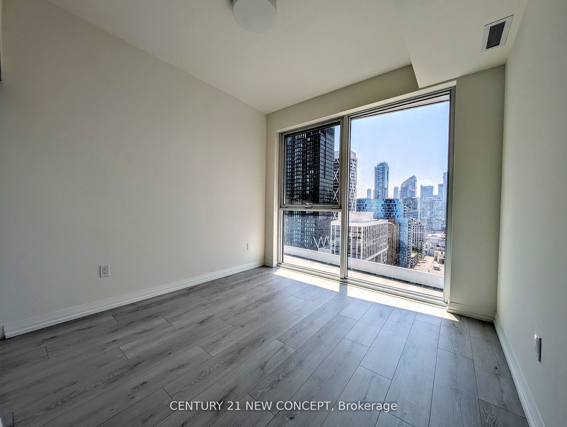 280 Dundas Street 2807 Property Photo 9