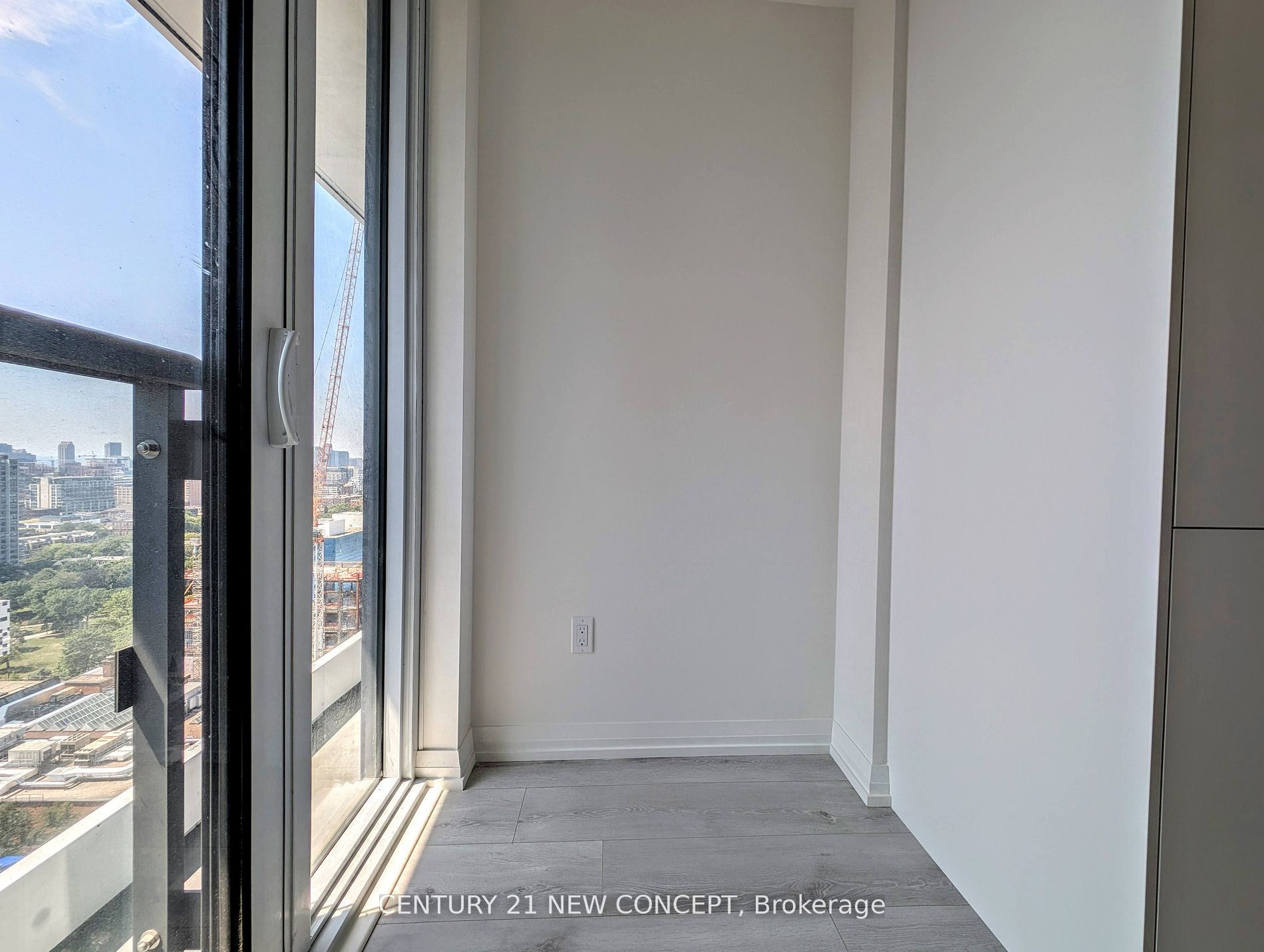 280 Dundas Street 2807 Property Photo 11