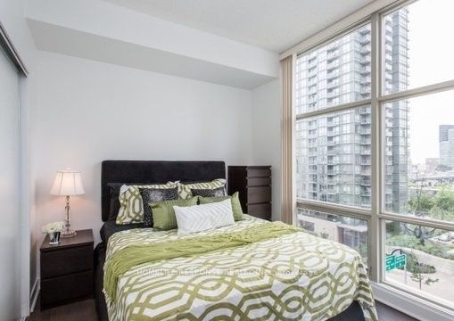 9 Spadina Avenue 706 Property Photo 7