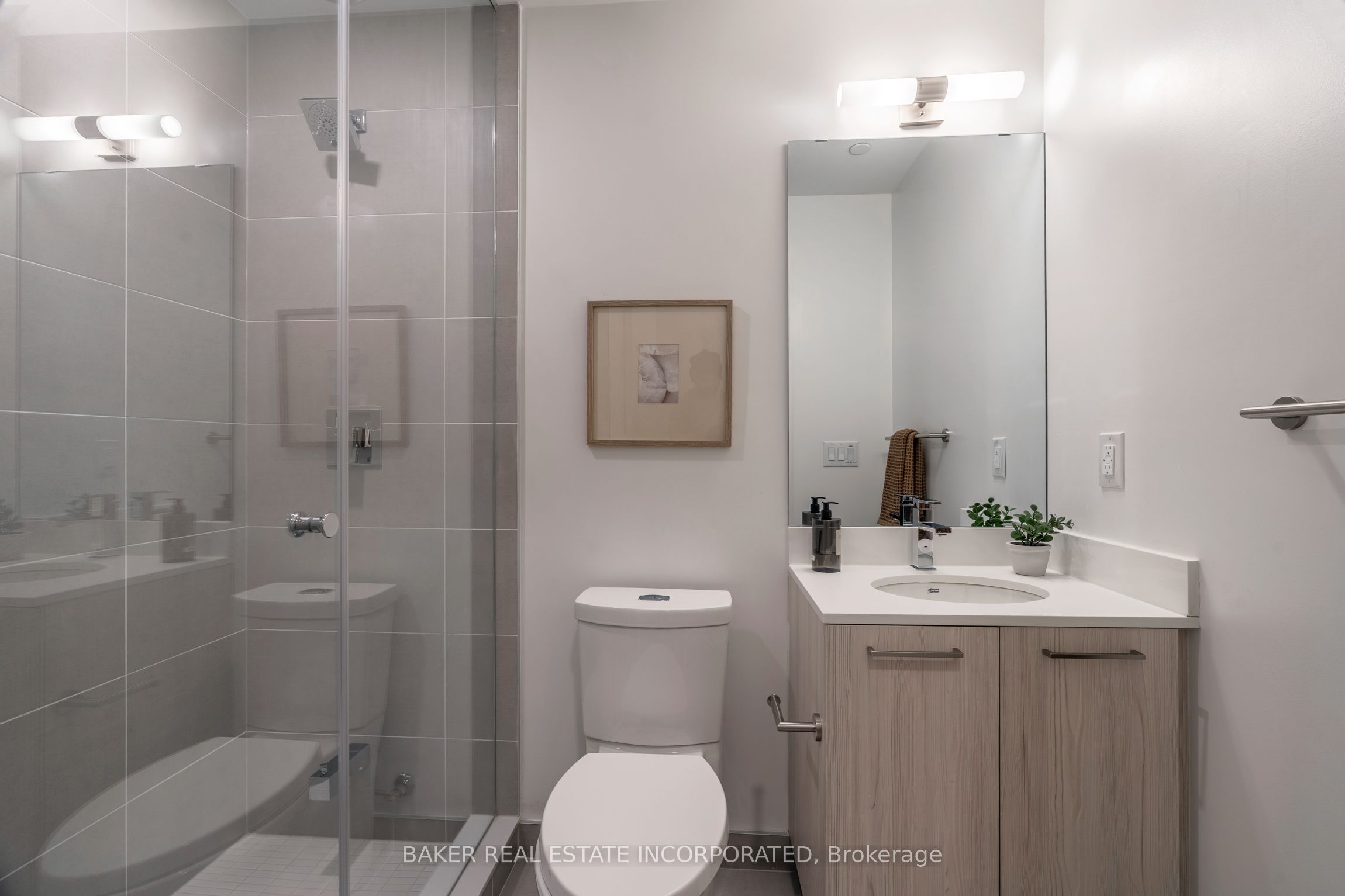 65 Mutual Street 401 Property Photo 7