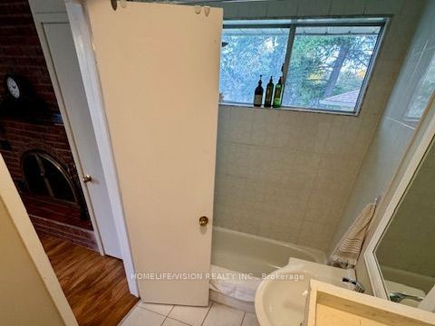 103 Laurentide Drive Property Photo 9