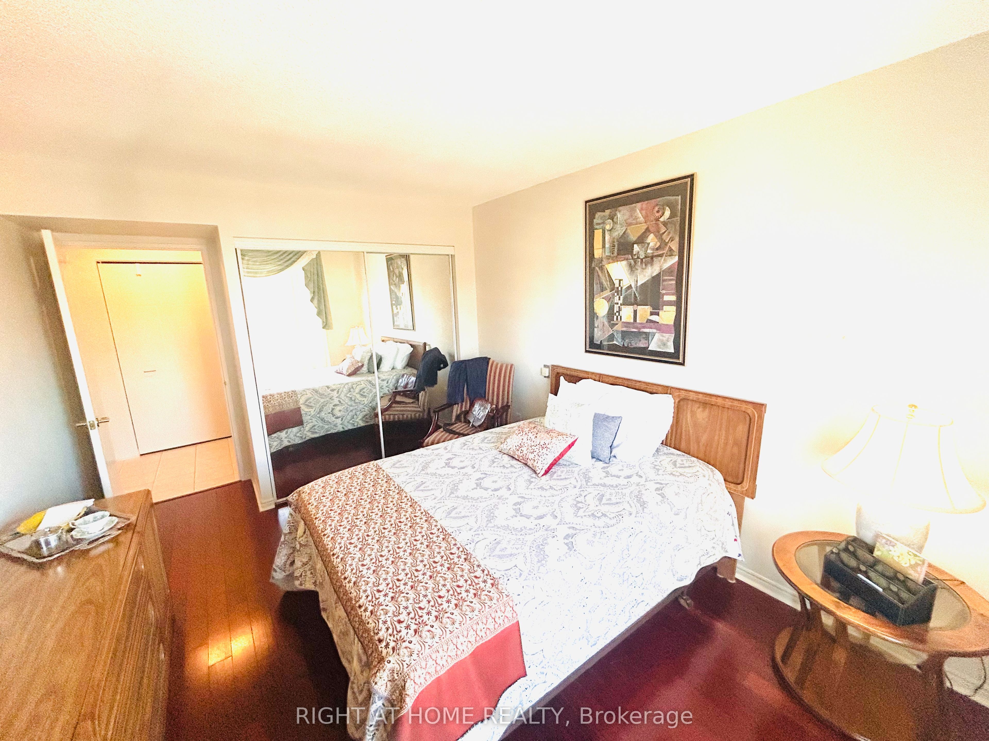 11 Thorncliffe Pk Drive 1009 Property Photo 10