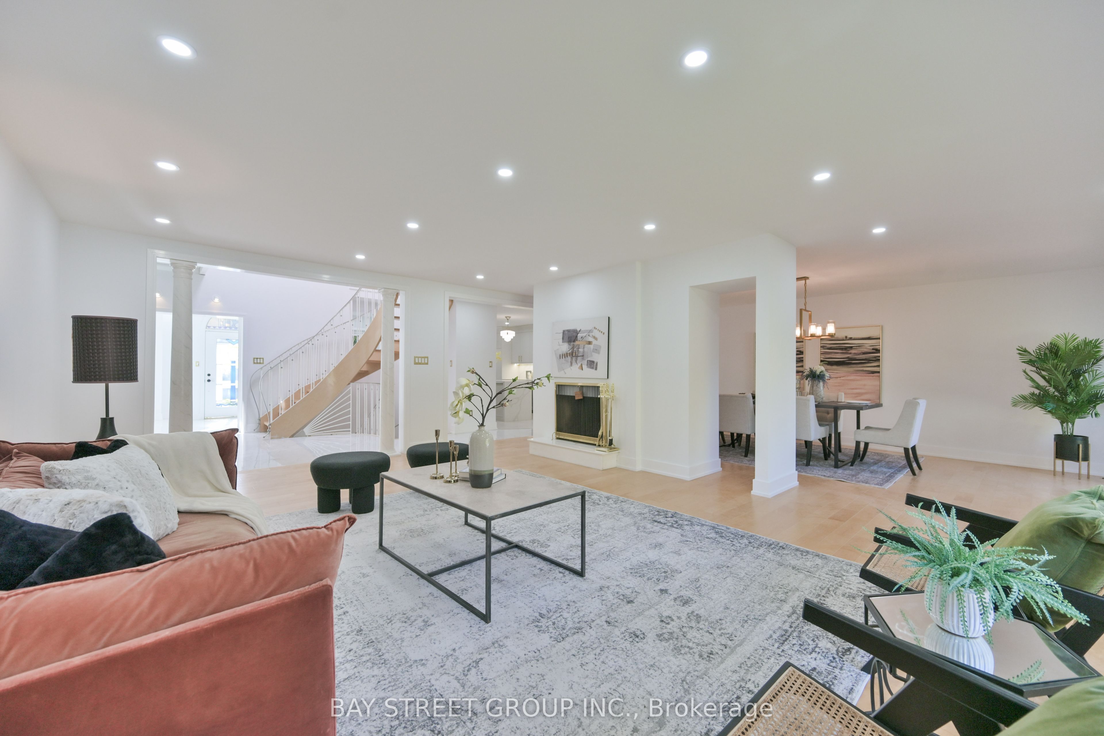 50 Owen Boulevard Property Photo 6