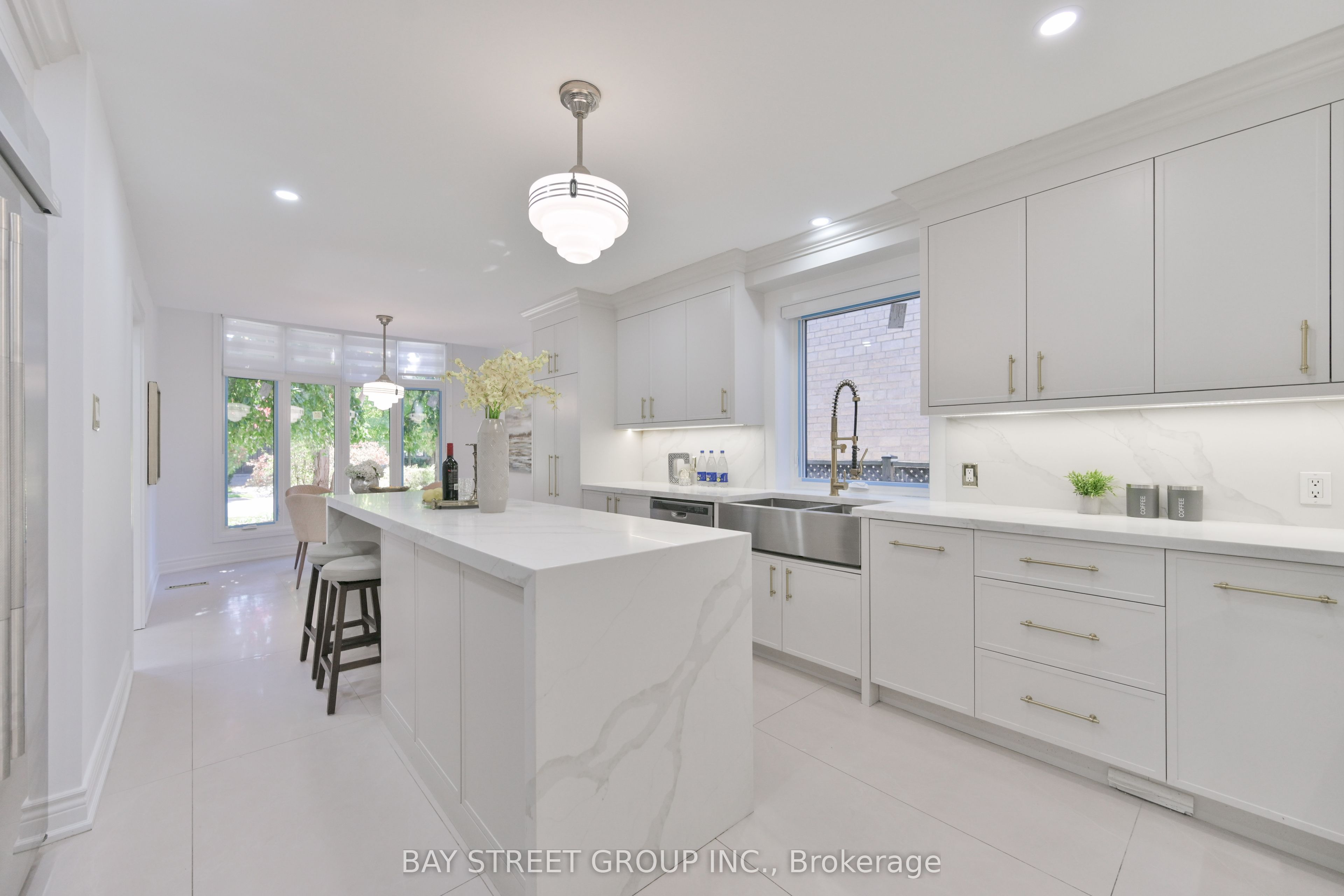 50 Owen Boulevard Property Photo 8