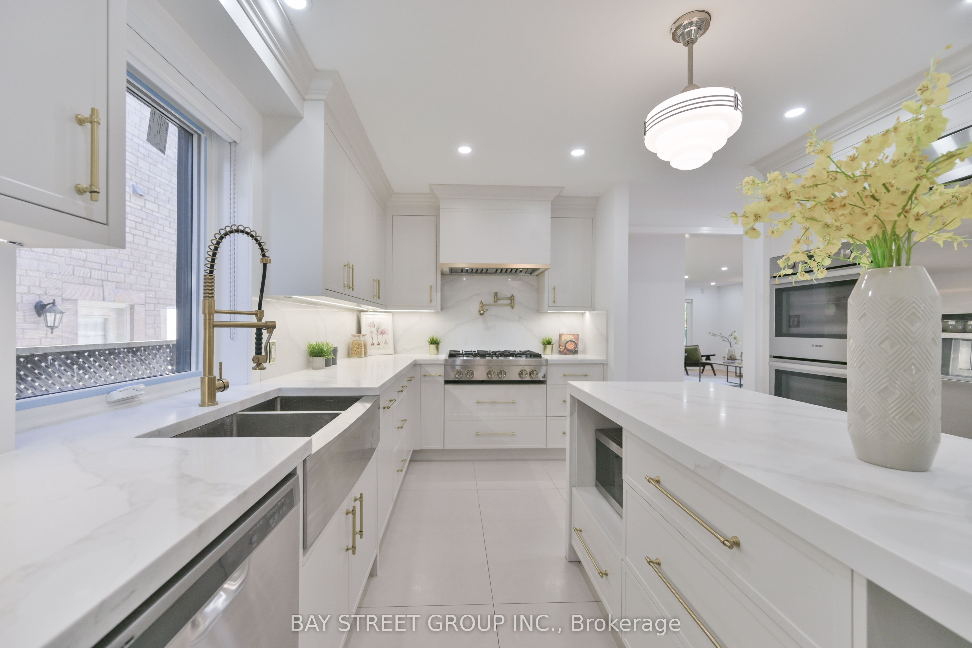 50 Owen Boulevard Property Photo 9