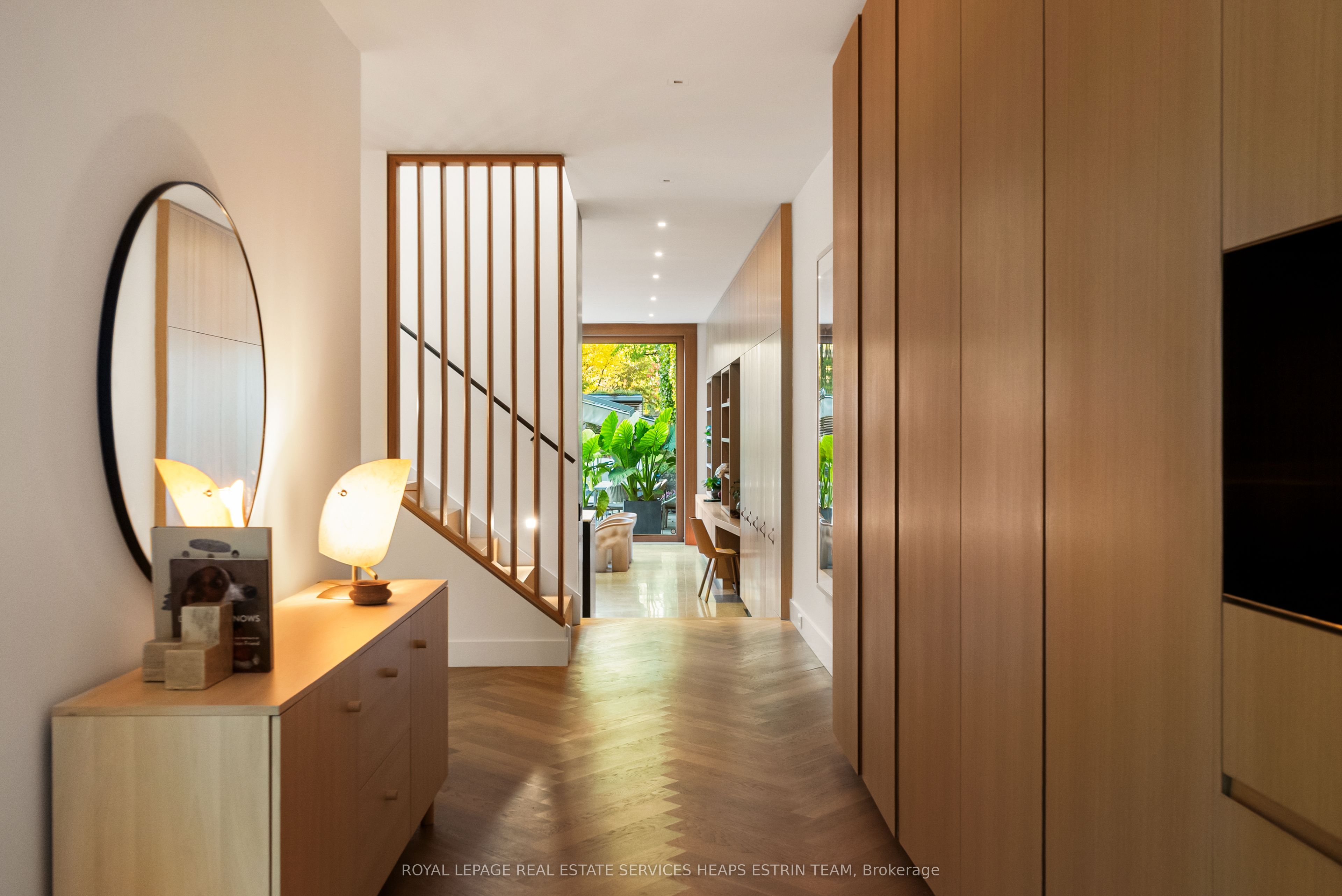 442 Heath Street E Property Photo 8
