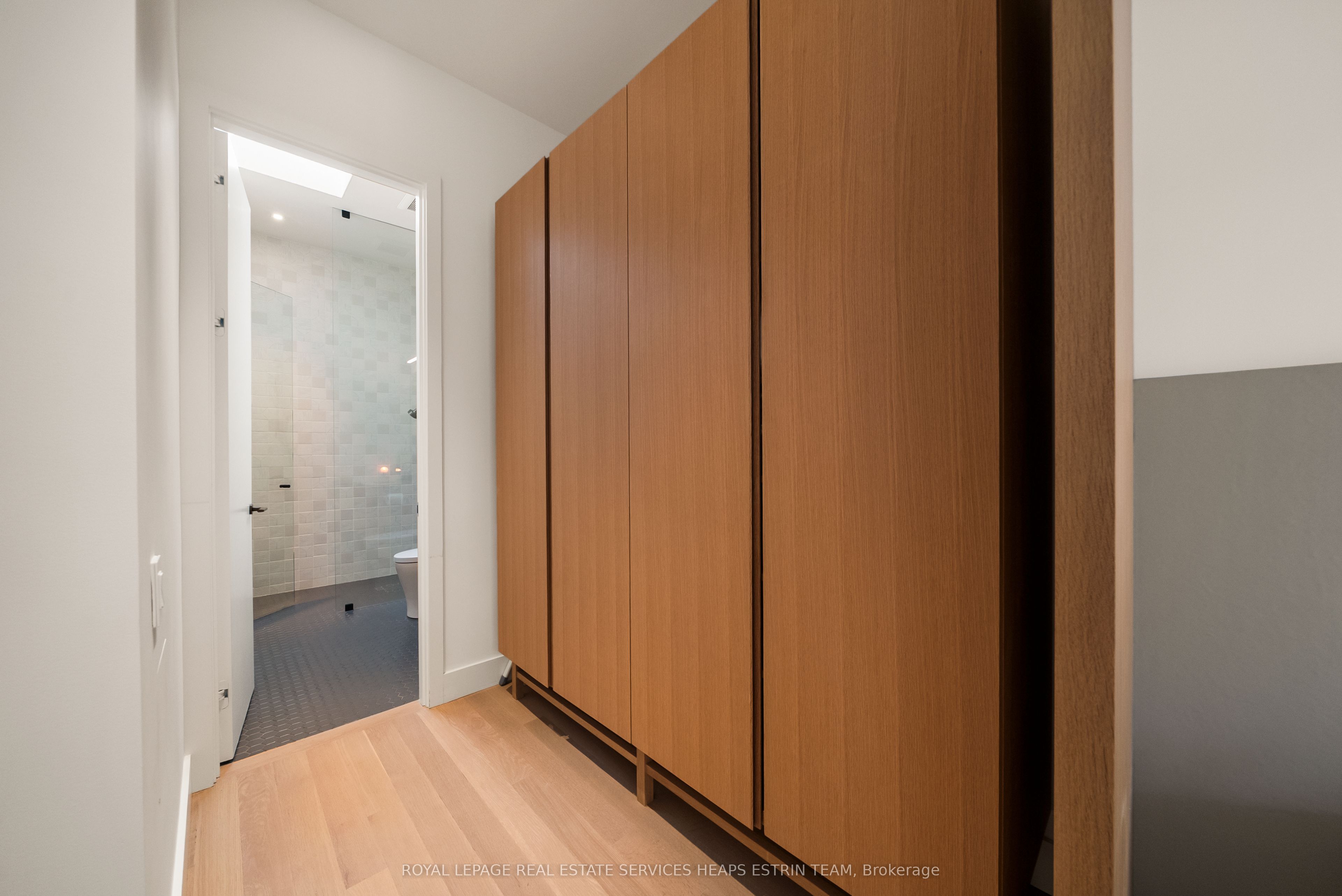 442 Heath Street E Property Photo 29