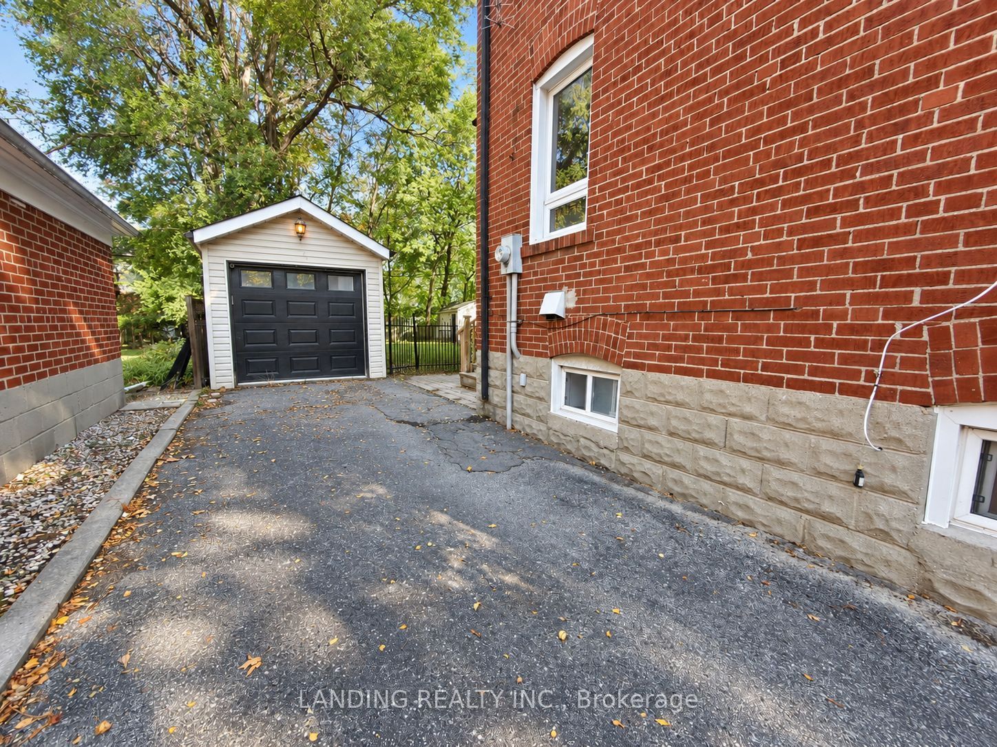 78 Glendora Avenue Property Photo 3