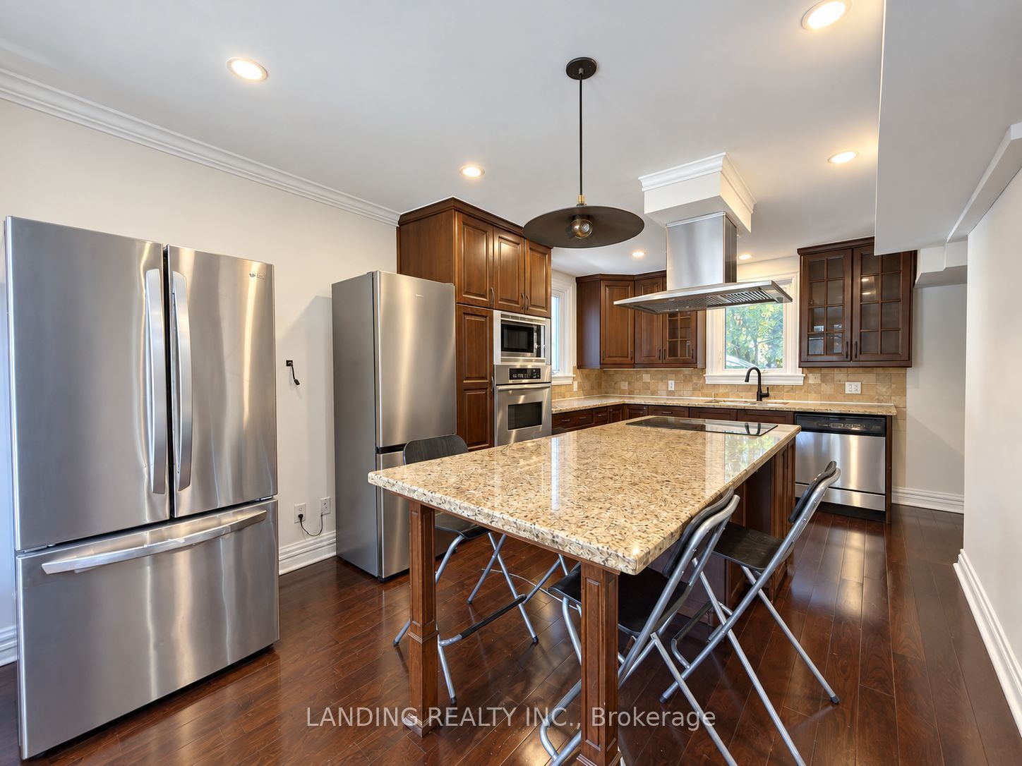 78 Glendora Avenue Property Photo 6