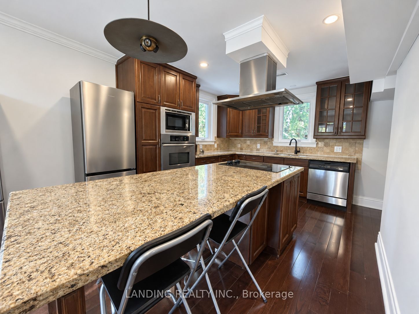 78 Glendora Avenue Property Photo 10