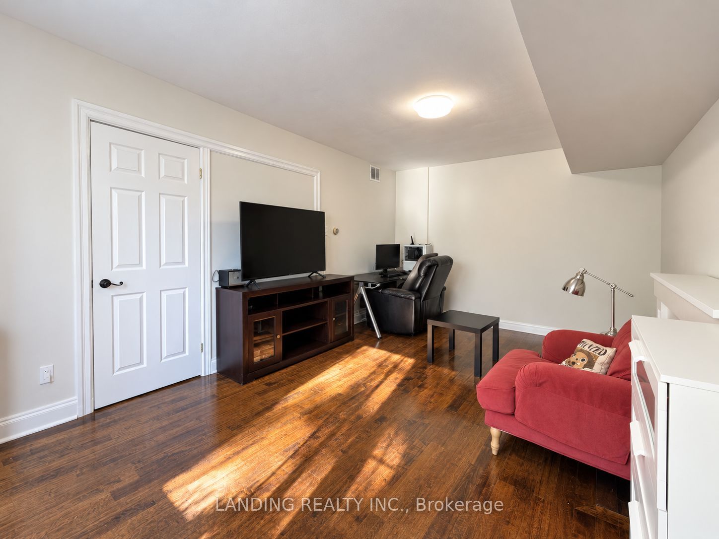 78 Glendora Avenue Property Photo 11