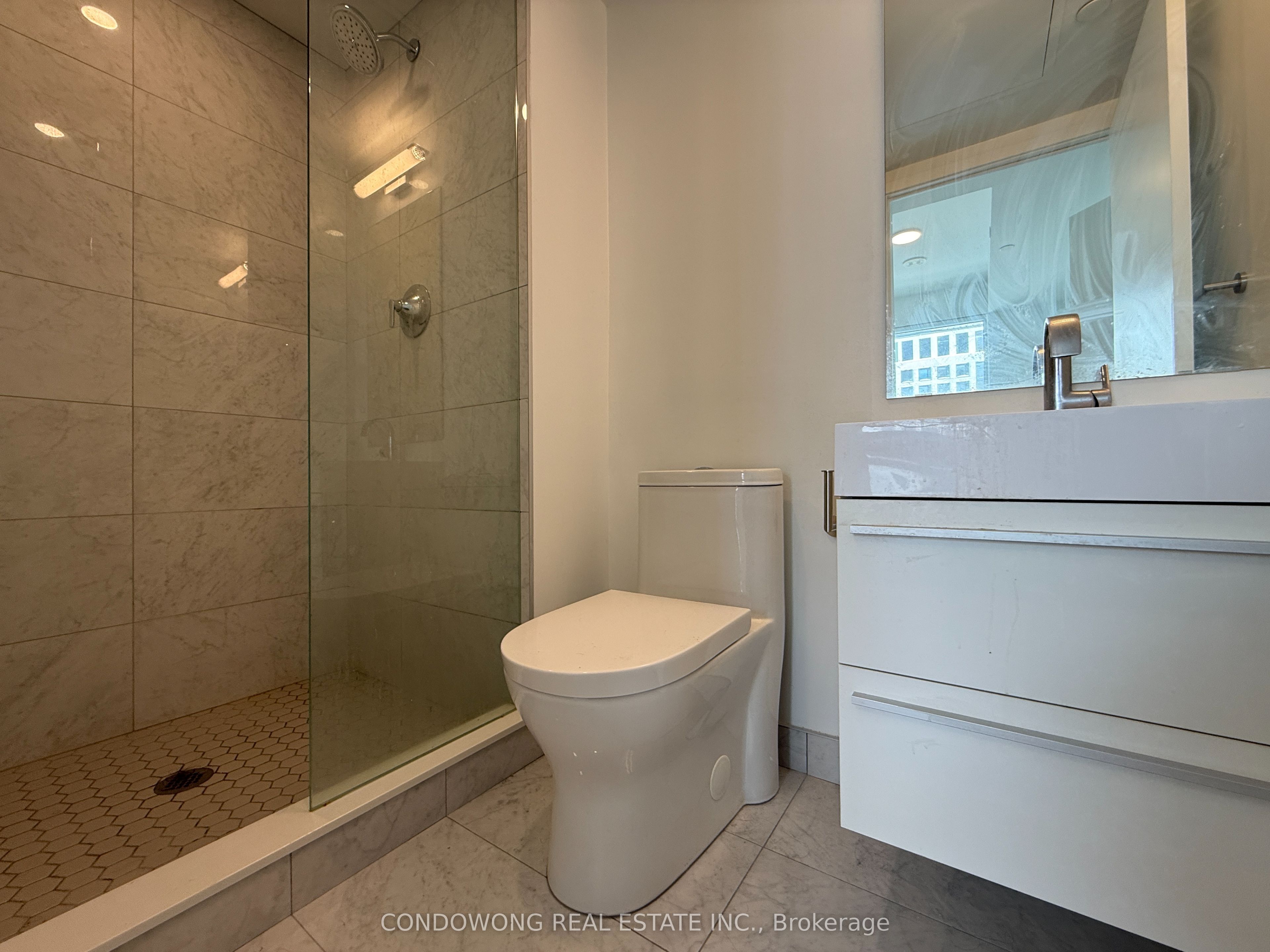 39 Roehampton Avenue 2901 Property Photo 10