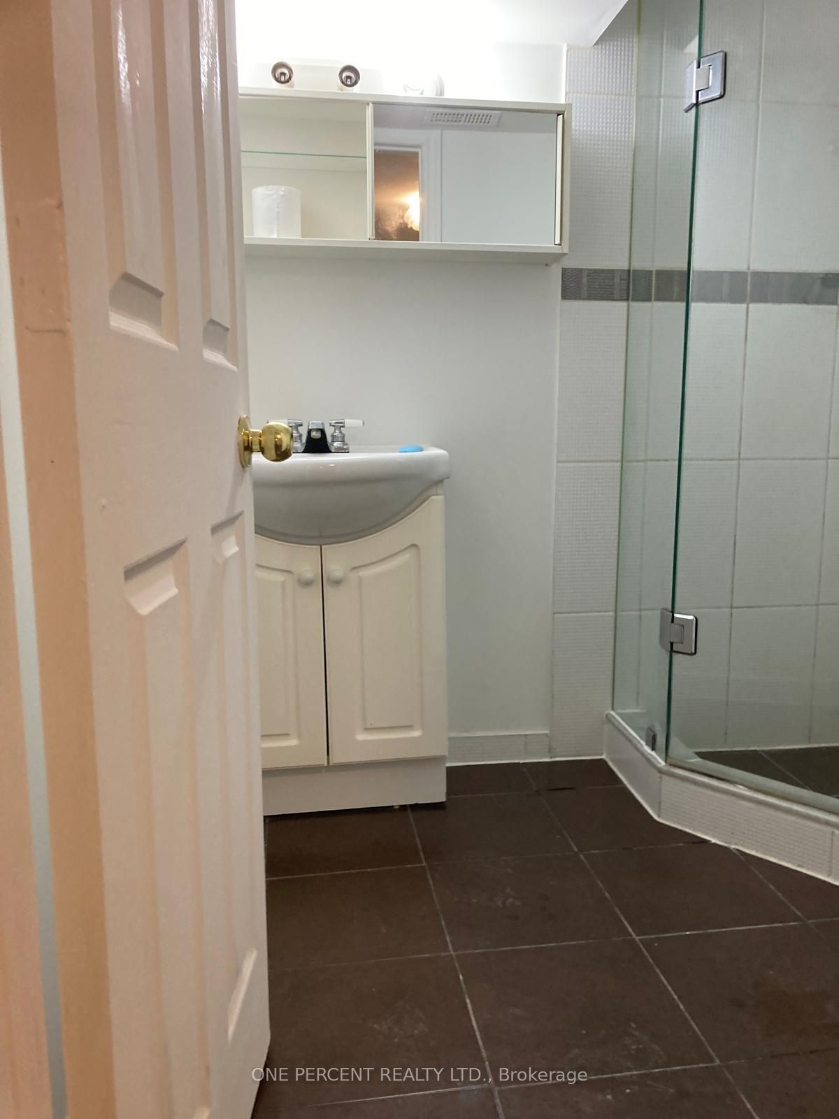 2b Dornfell Street Basement Property Photo 10
