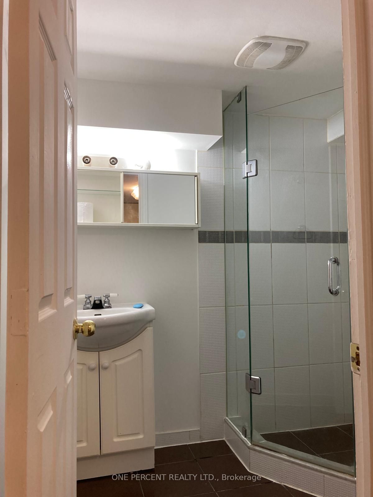 2b Dornfell Street Basement Property Photo 12