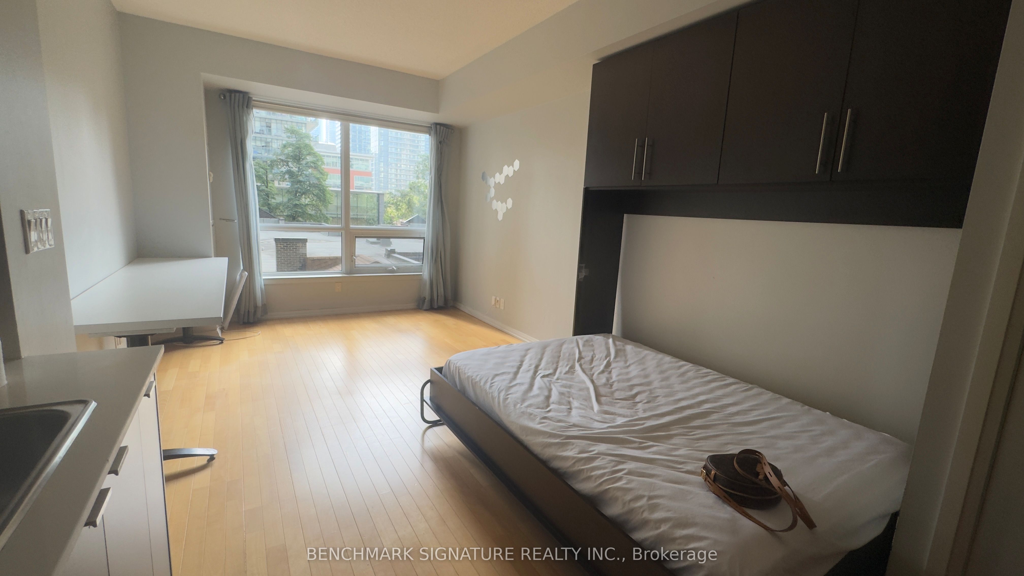 35 Hayden Street 503 Property Photo 2