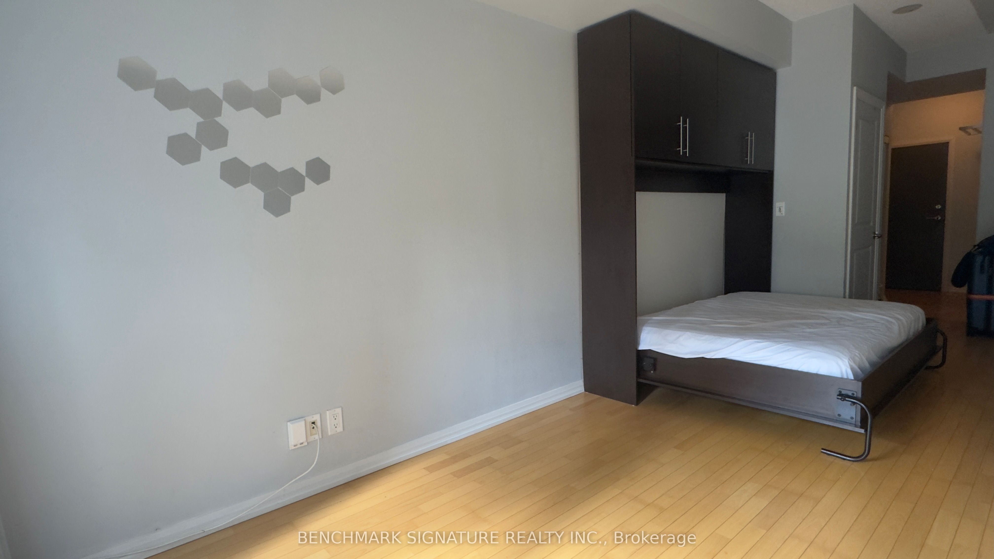 35 Hayden Street 503 Property Photo 5