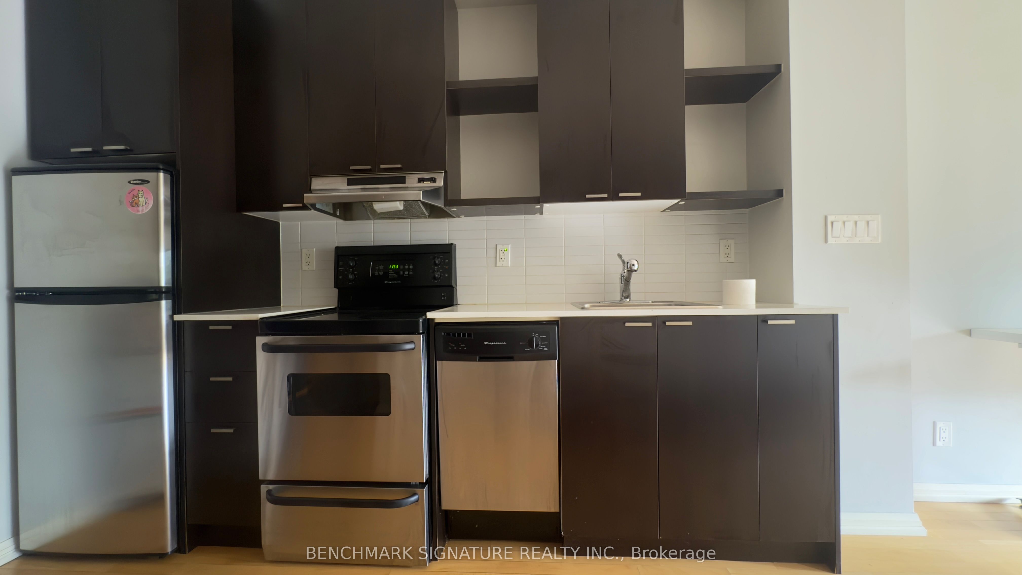 35 Hayden Street 503 Property Photo 6