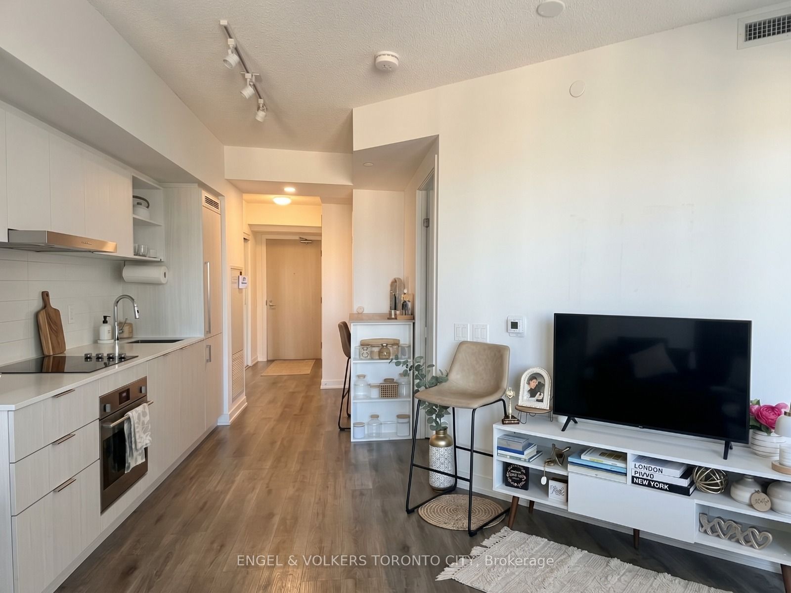 138 Downes Street 2116 Property Photo 2